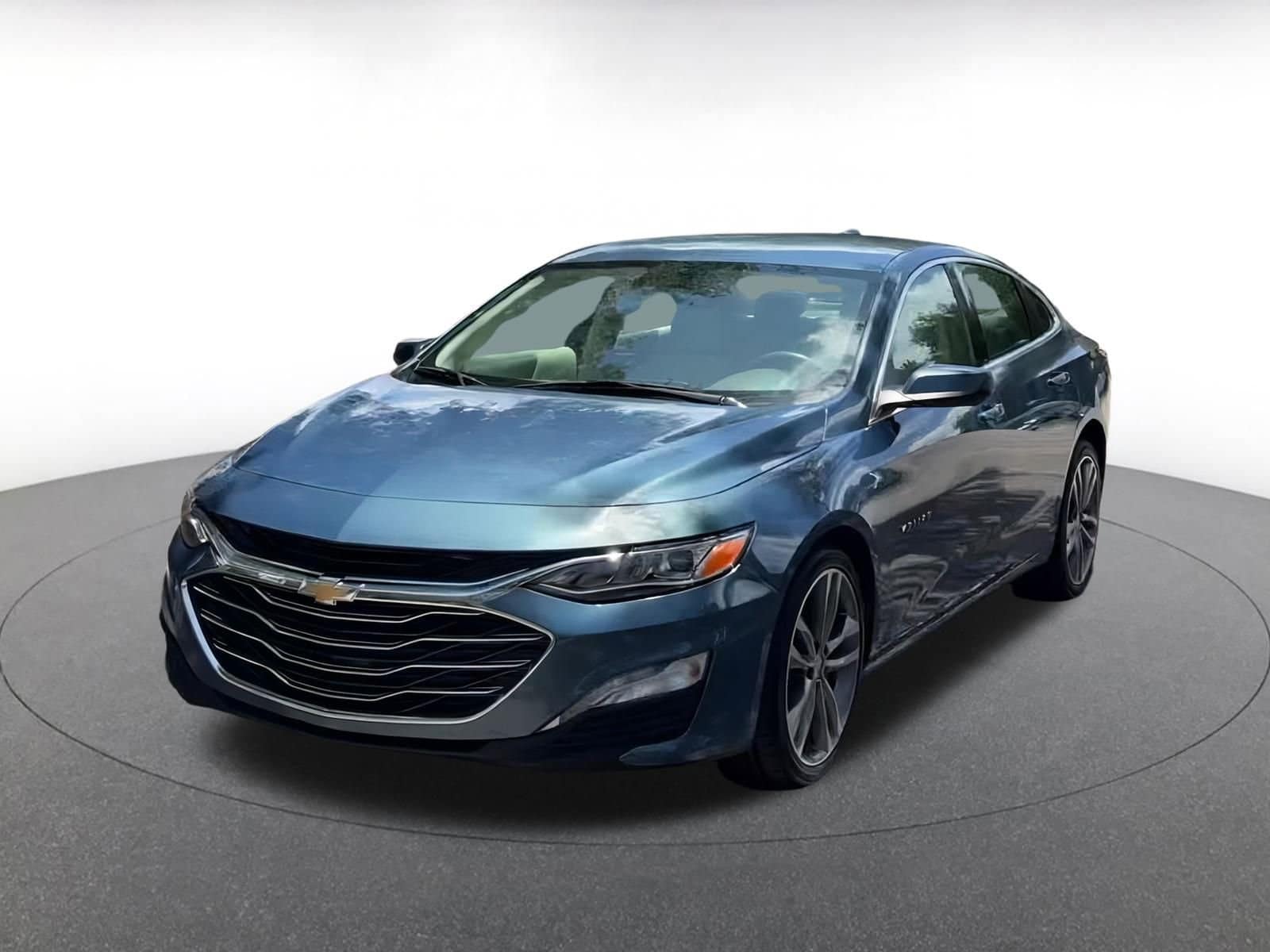 Thumbnail: 2024 Chevrolet Malibu - 7