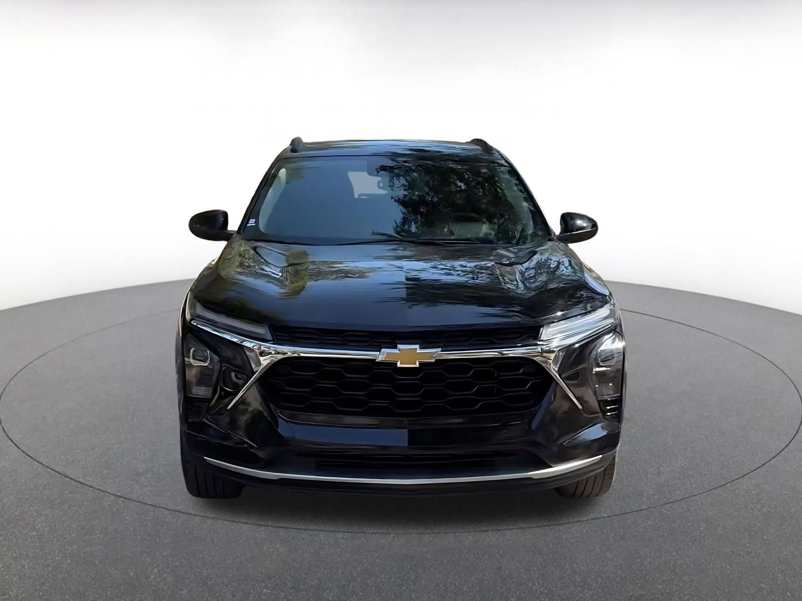 Thumbnail: 2025 Chevrolet Trax - 4