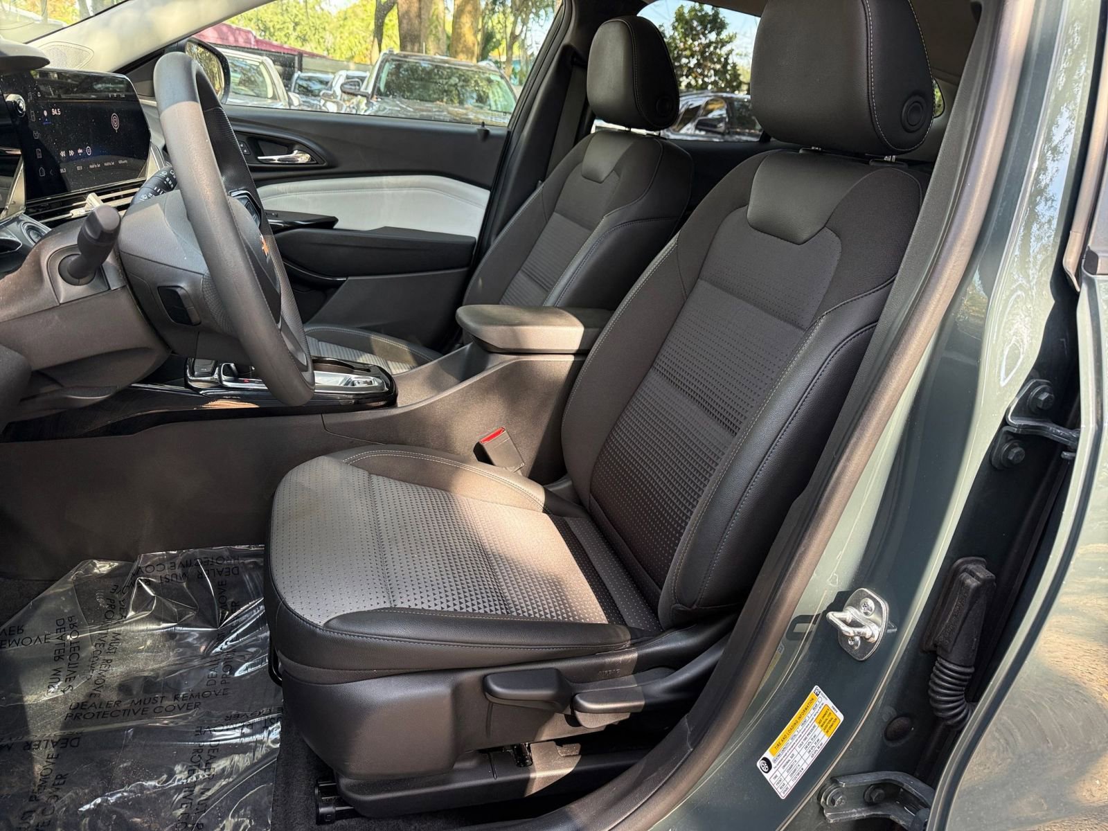 Thumbnail: 2025 Chevrolet Trax - 30