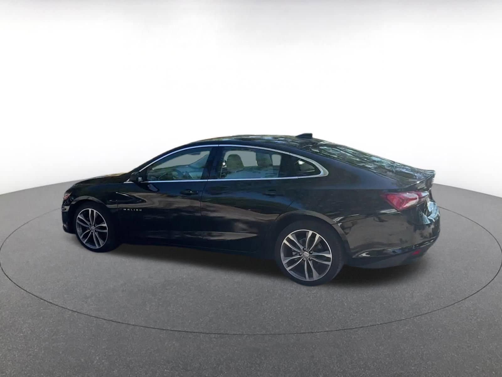Thumbnail: 2024 Chevrolet Malibu - 10