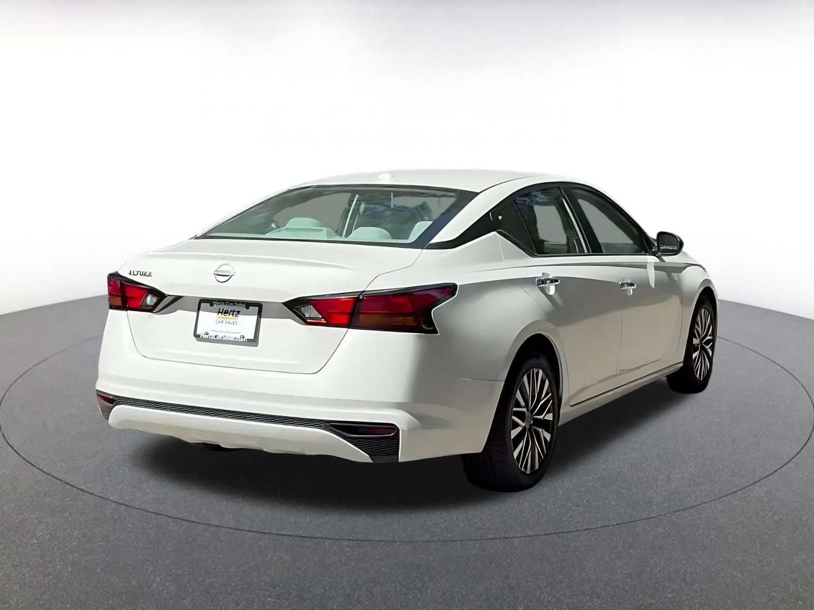 Thumbnail: 2025 Nissan Altima - 11