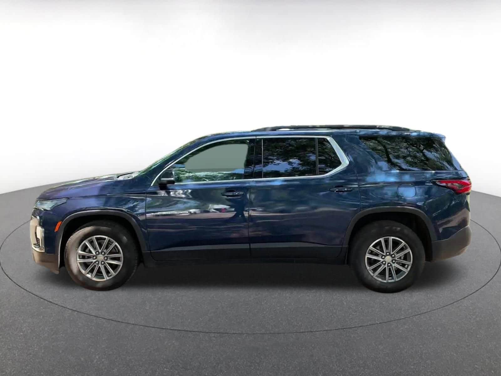 Thumbnail: 2023 Chevrolet Traverse - 8