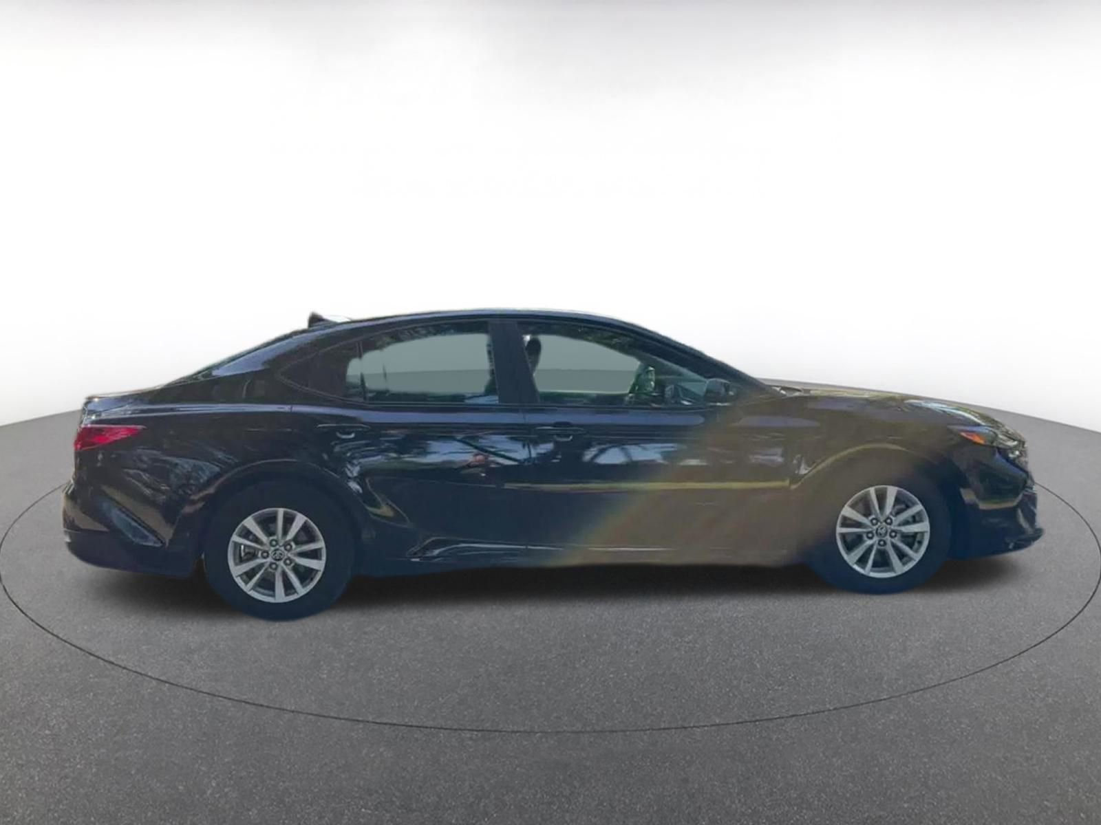 Thumbnail: 2025 Toyota Camry - 16