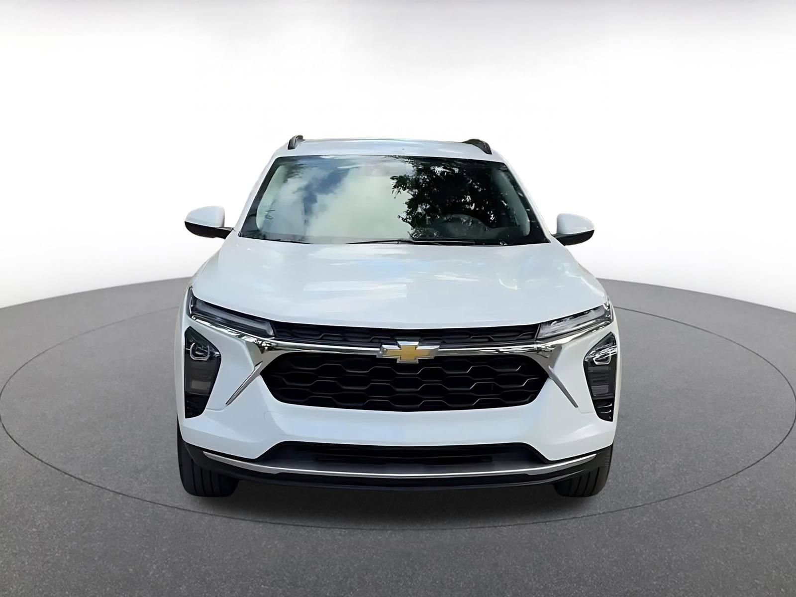 Thumbnail: 2025 Chevrolet Trax - 4