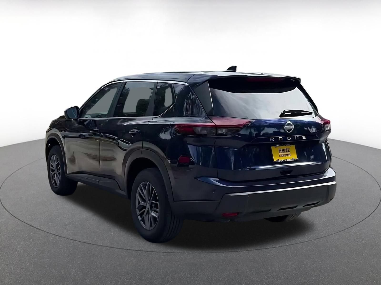 Thumbnail: 2026 Nissan Rogue - 10