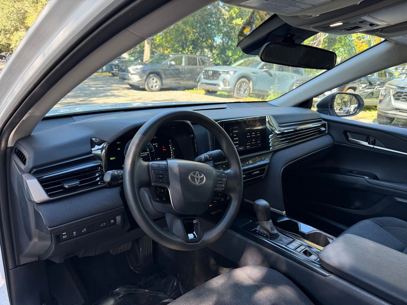 Thumbnail: 2025 Toyota Camry - 28