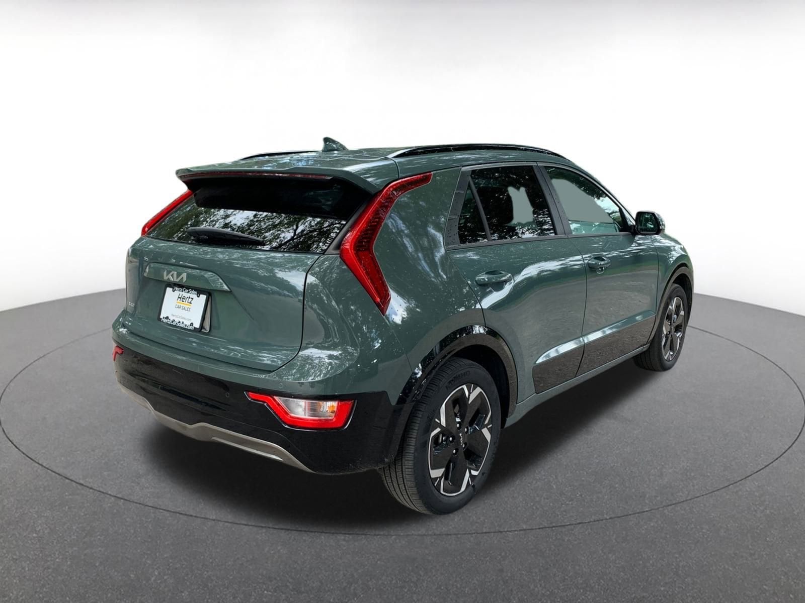 Thumbnail: 2023 Kia Niro - 7