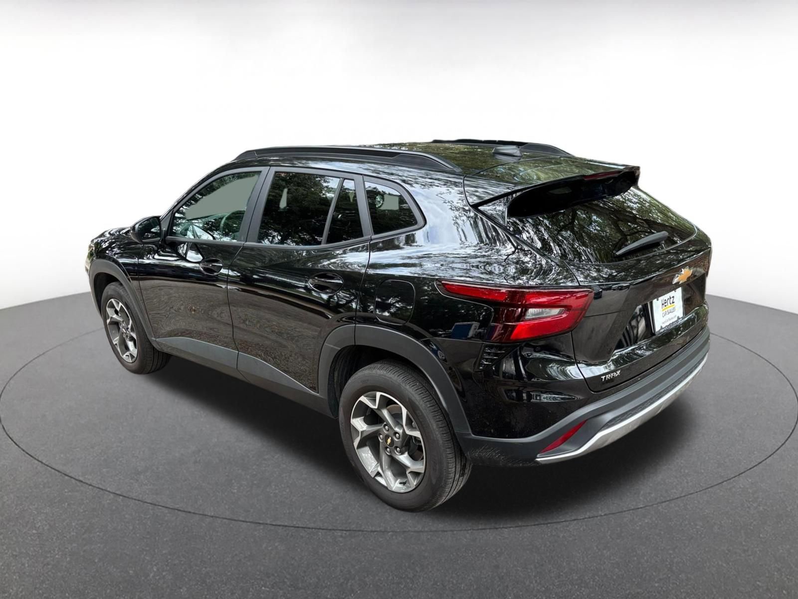 Thumbnail: 2025 Chevrolet Trax - 9