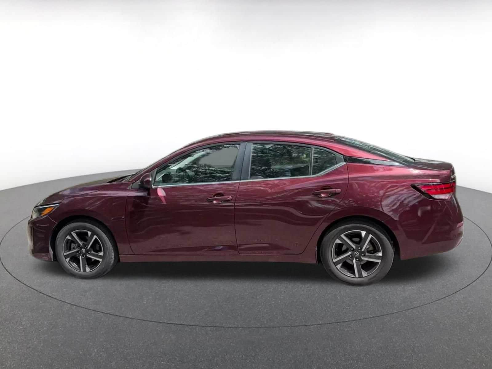 Thumbnail: 2025 Nissan Sentra - 8
