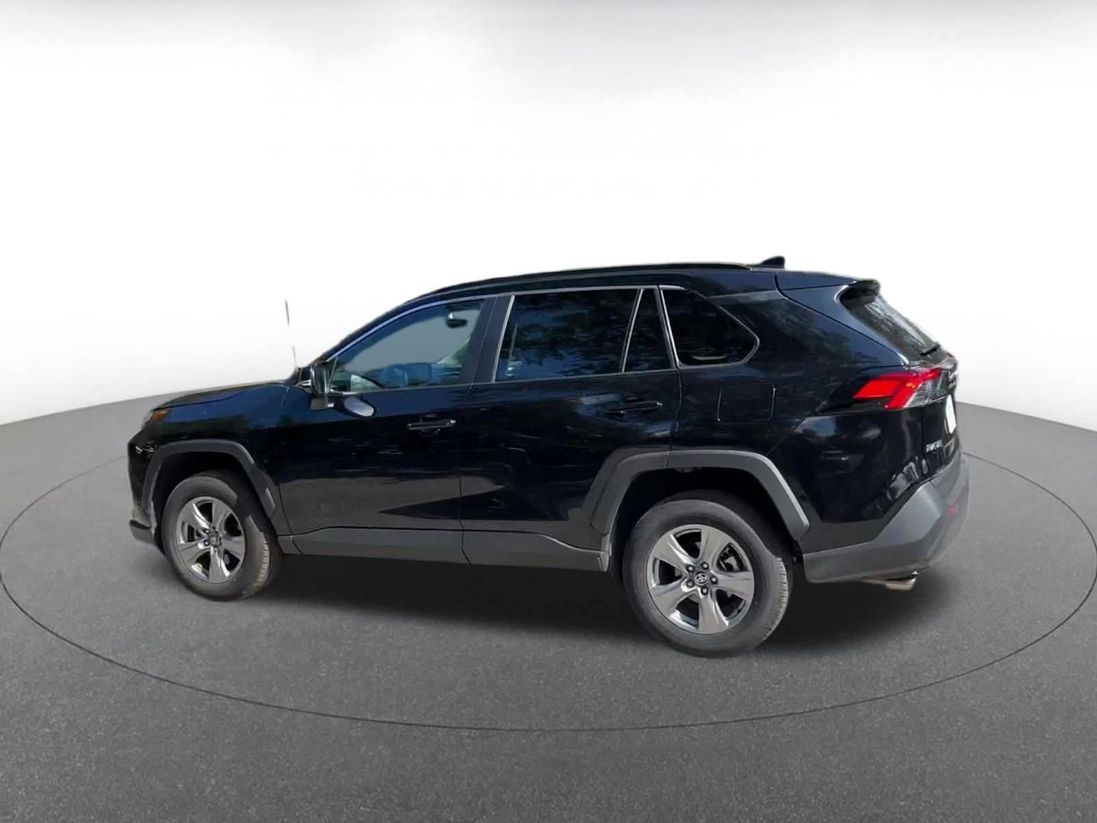 Thumbnail: 2025 Toyota RAV4 - 10