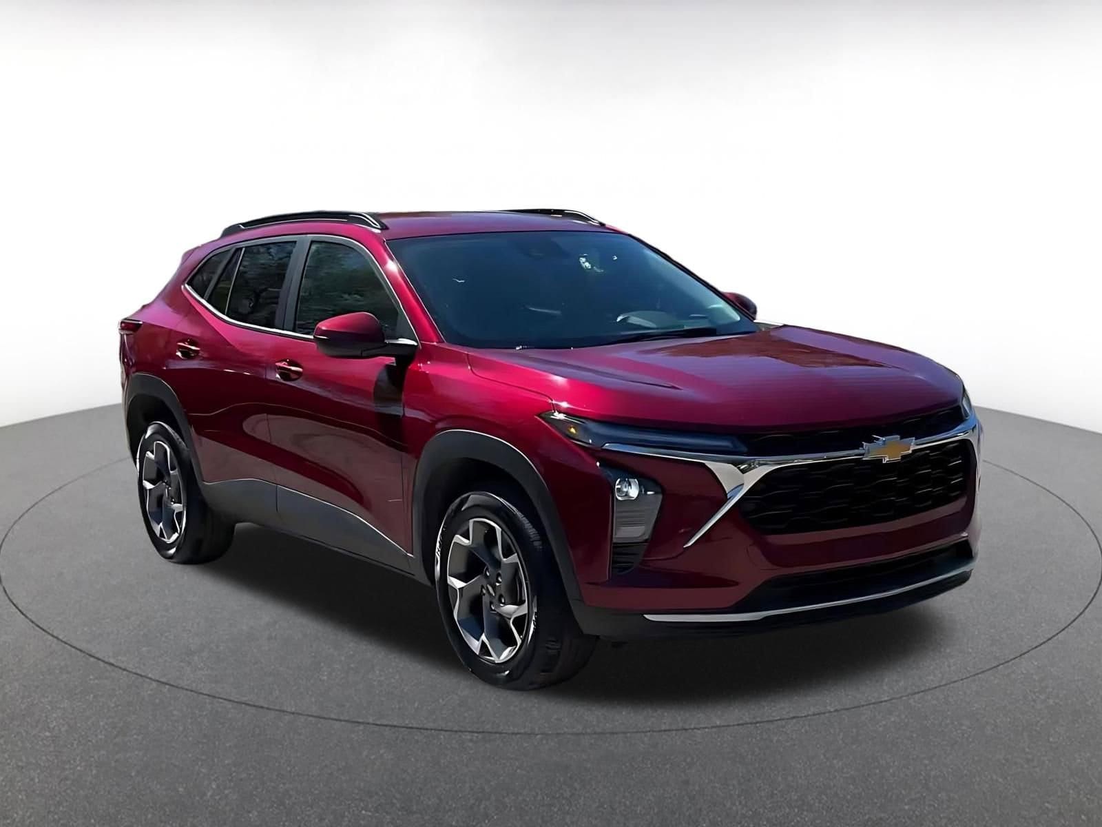 Thumbnail: 2025 Chevrolet Trax - 3