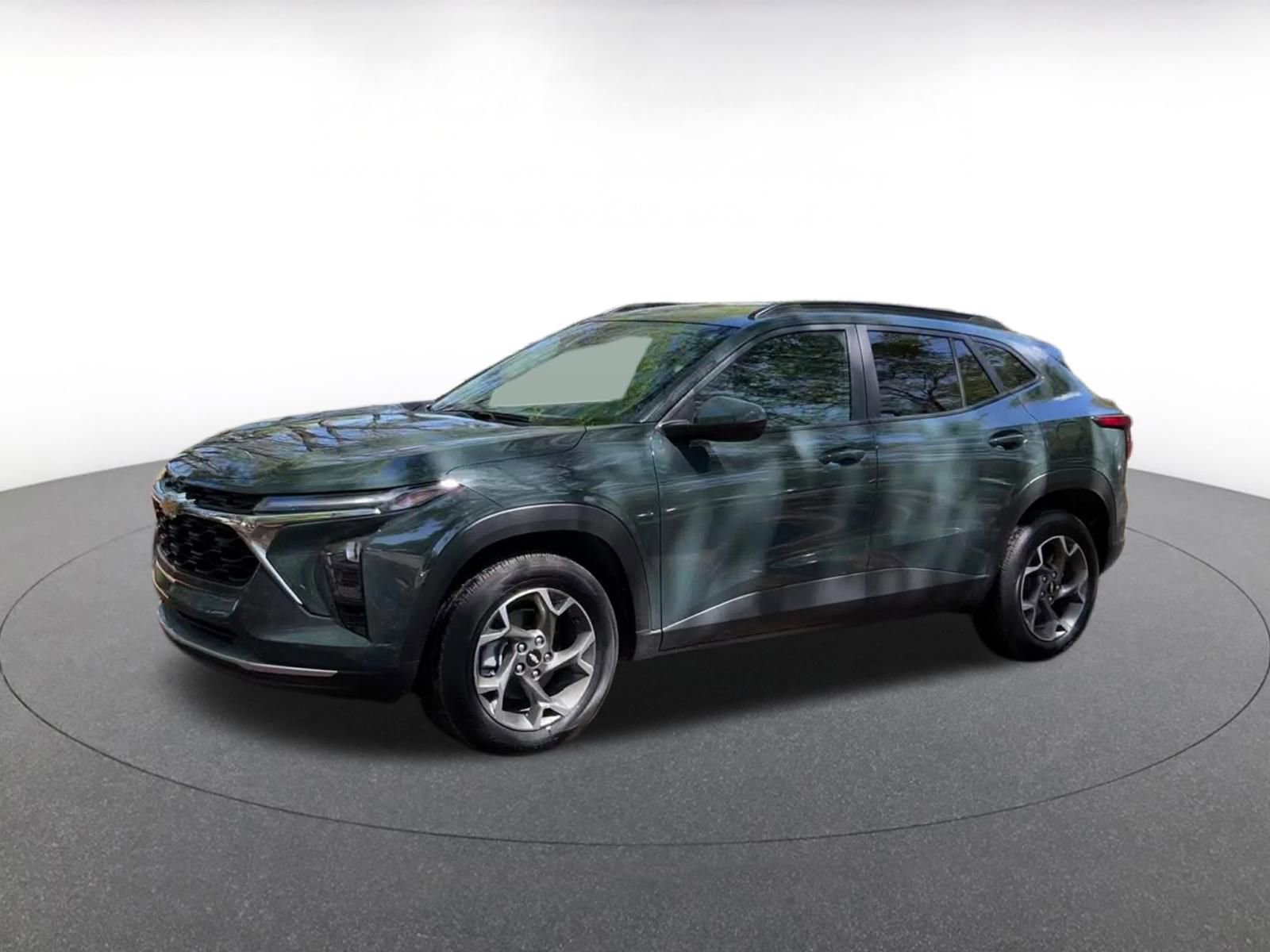 Thumbnail: 2025 Chevrolet Trax - 8