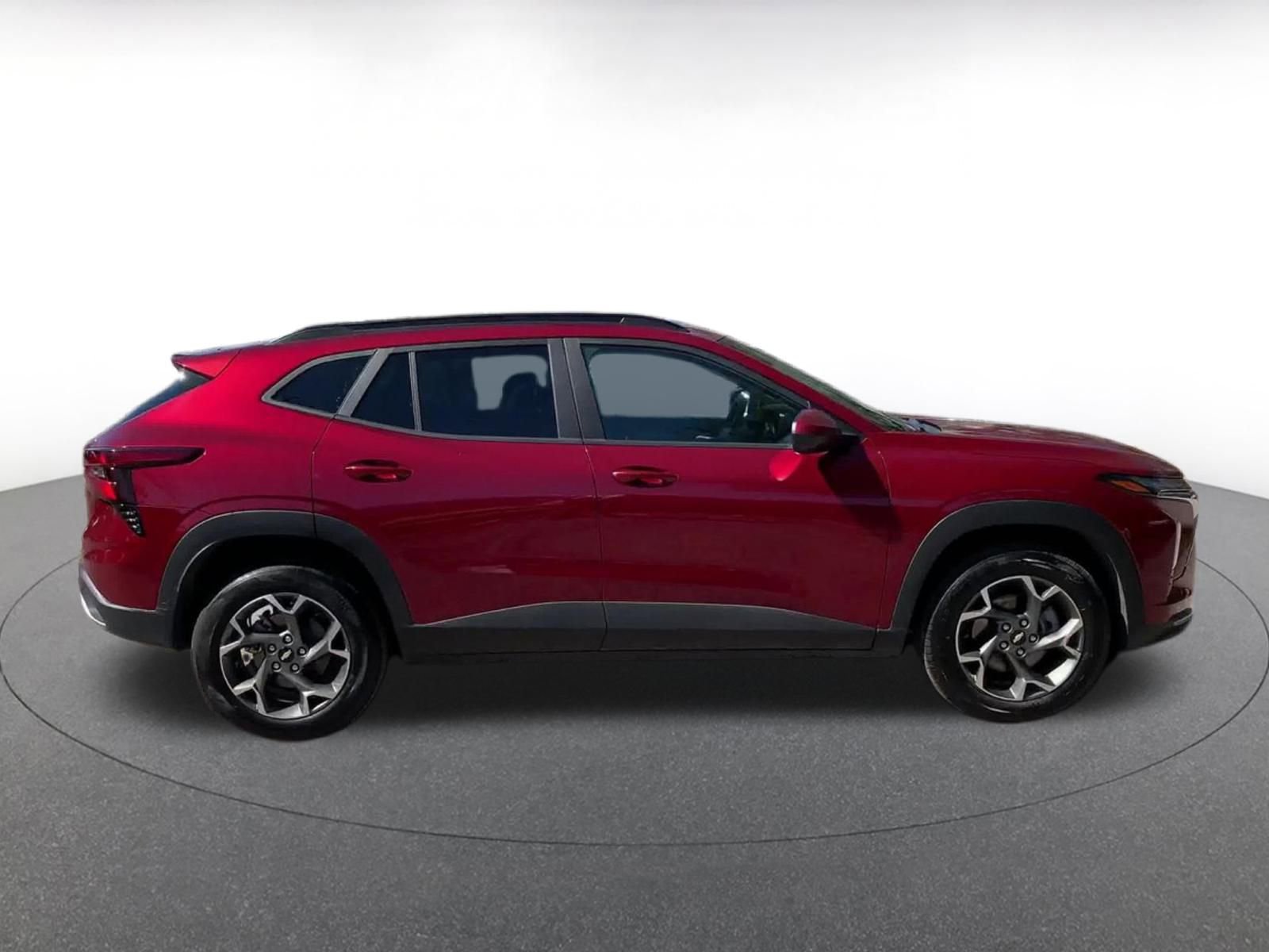 Thumbnail: 2025 Chevrolet Trax - 16