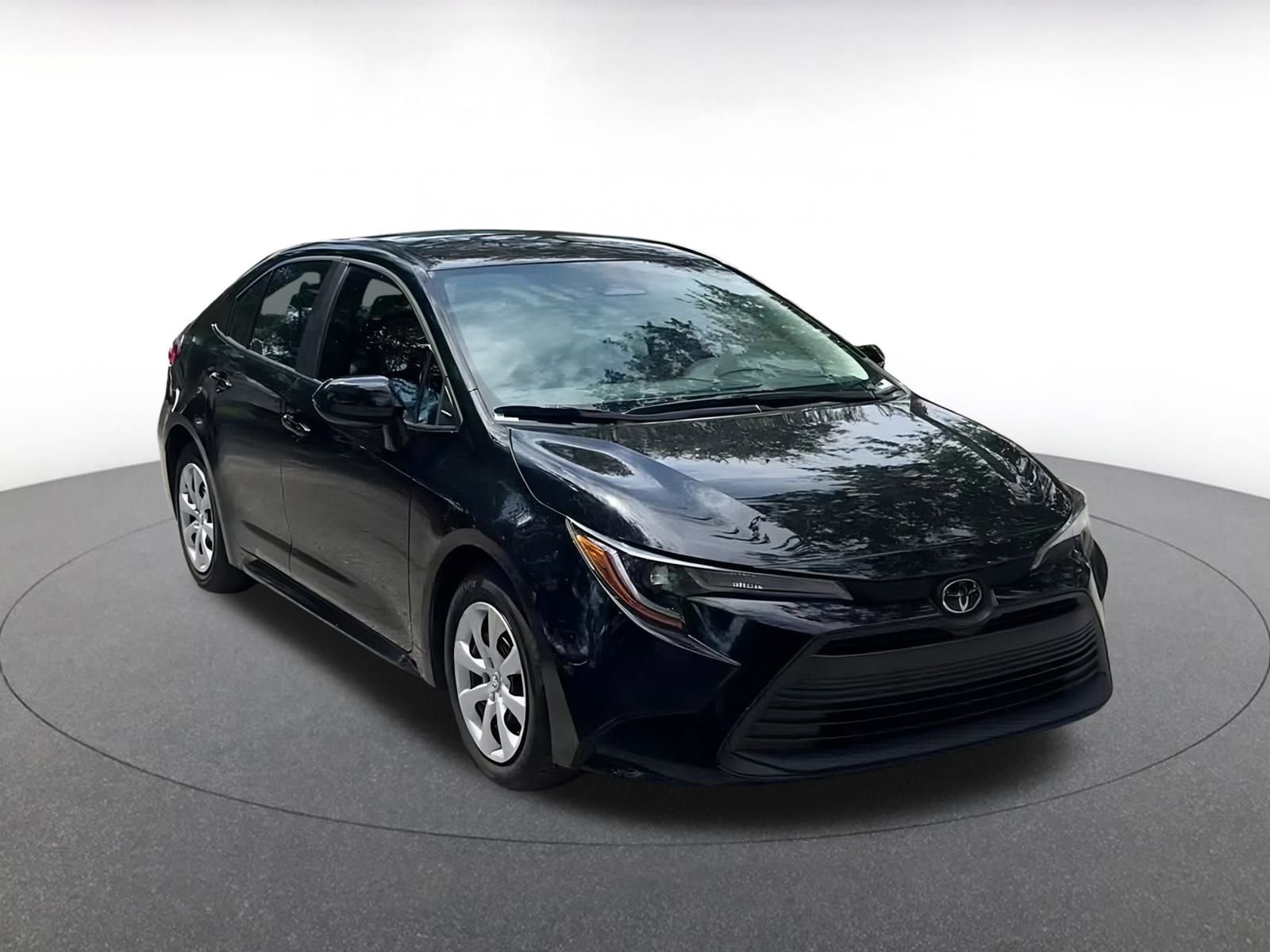 Thumbnail: 2025 Toyota Corolla - 3