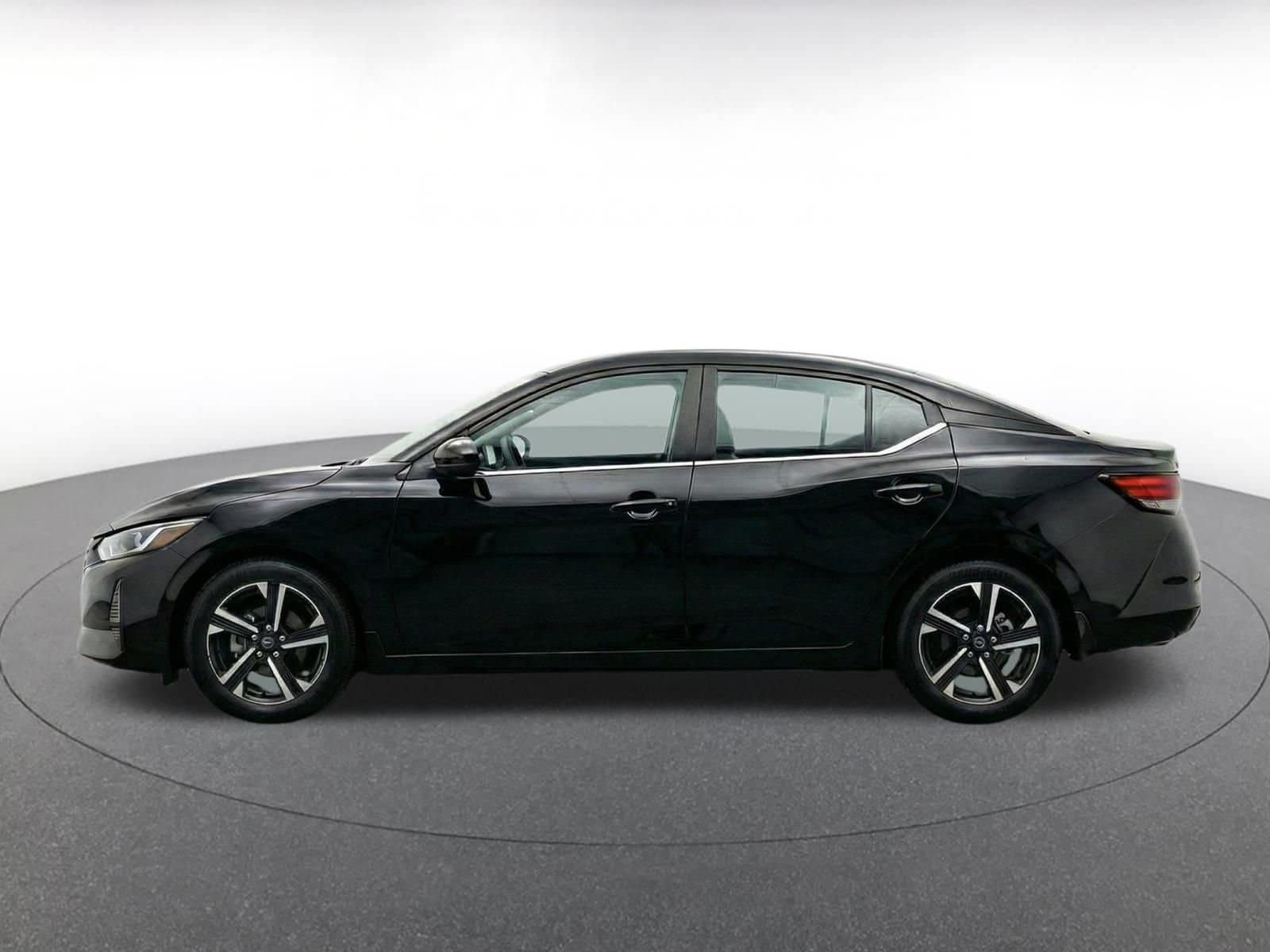 Thumbnail: 2025 Nissan Sentra - 4