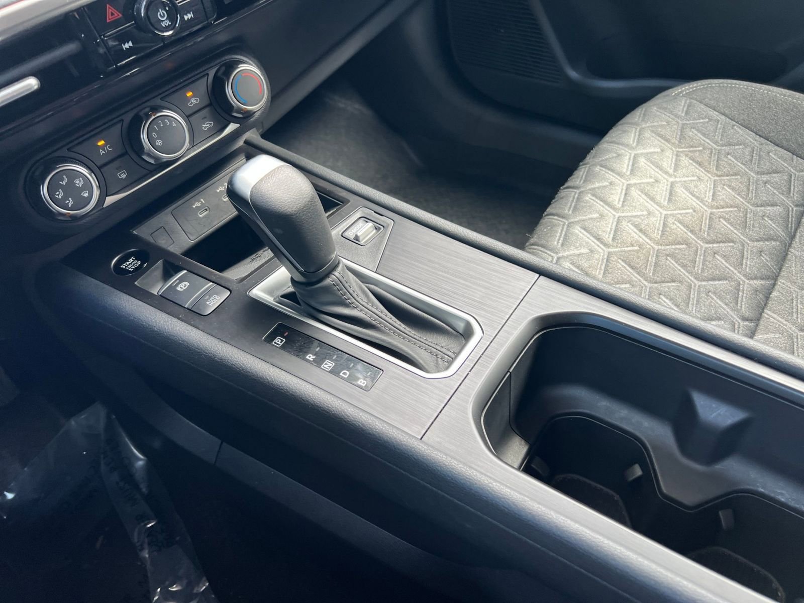 Thumbnail: 2025 Nissan Kicks - 35