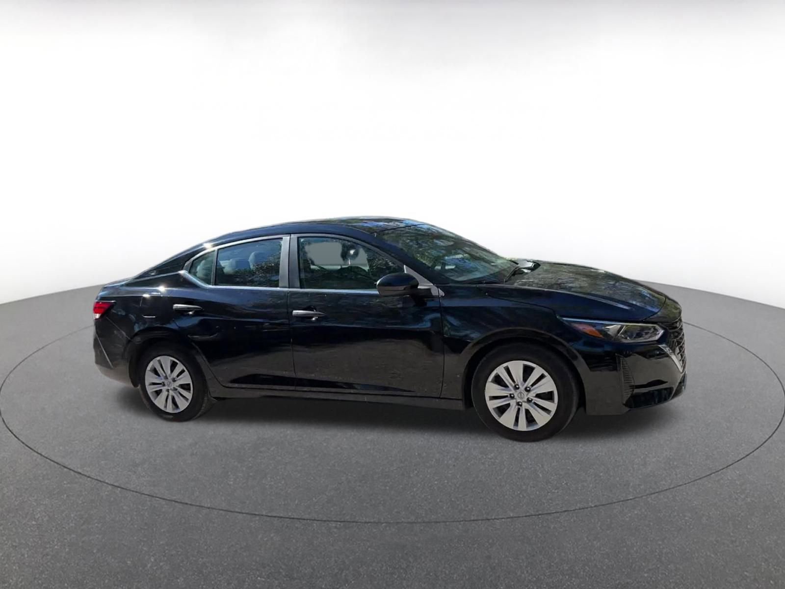 Thumbnail: 2025 Nissan Sentra - 2