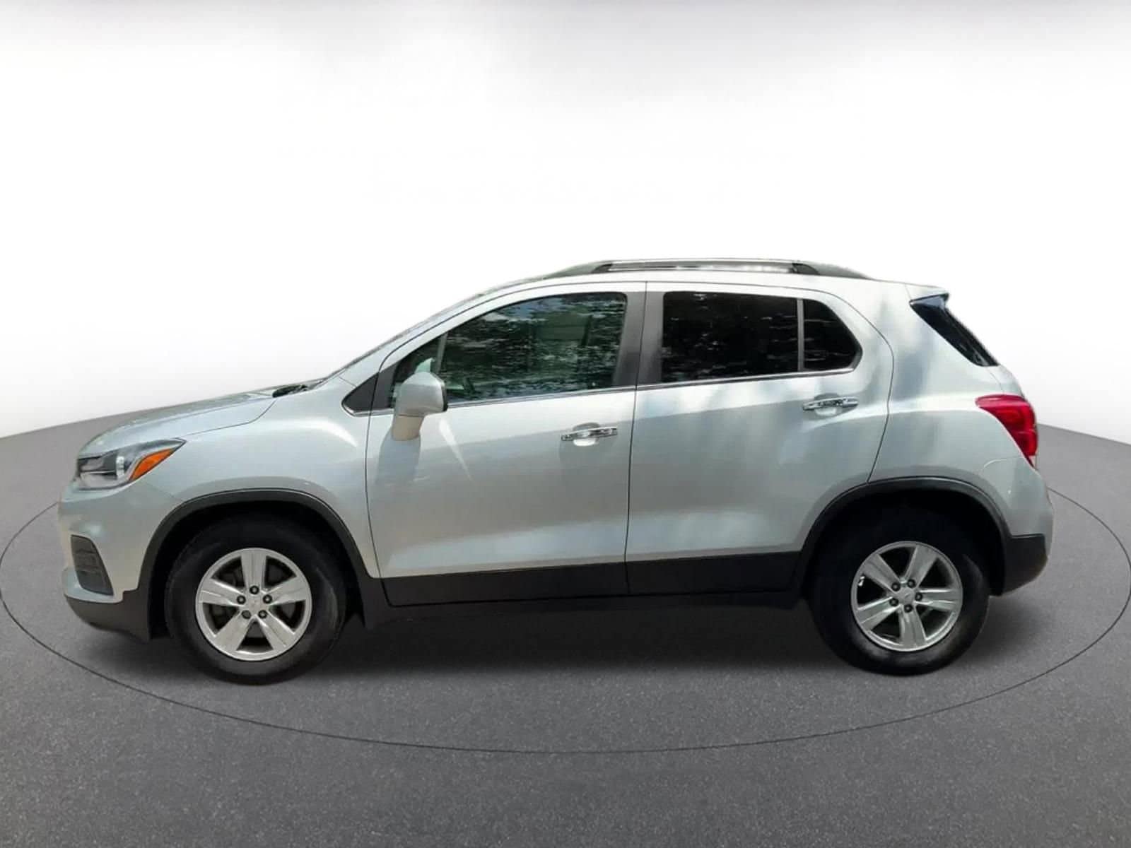 Thumbnail: 2020 Chevrolet Trax - 8