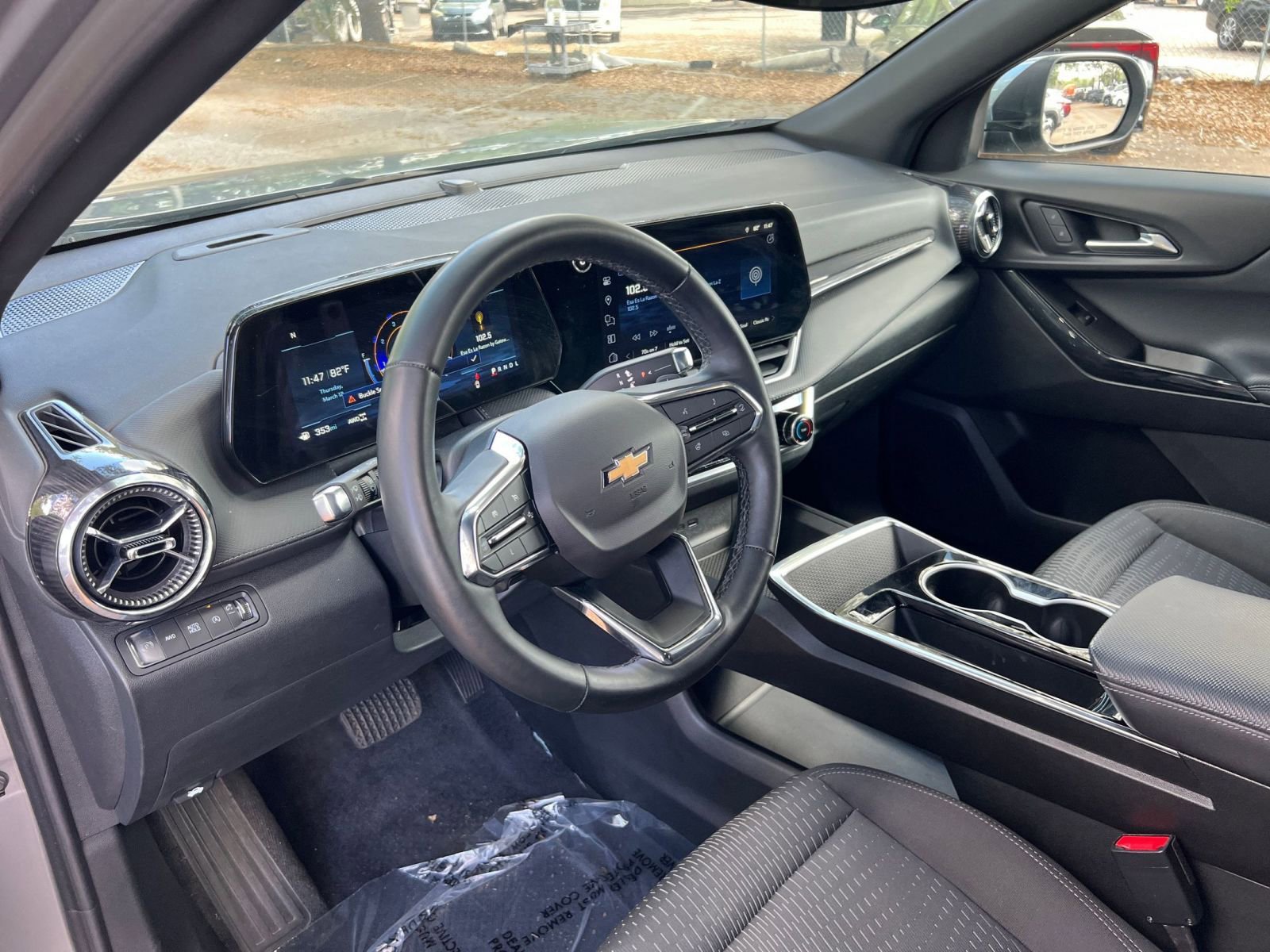 Thumbnail: 2025 Chevrolet Equinox - 35