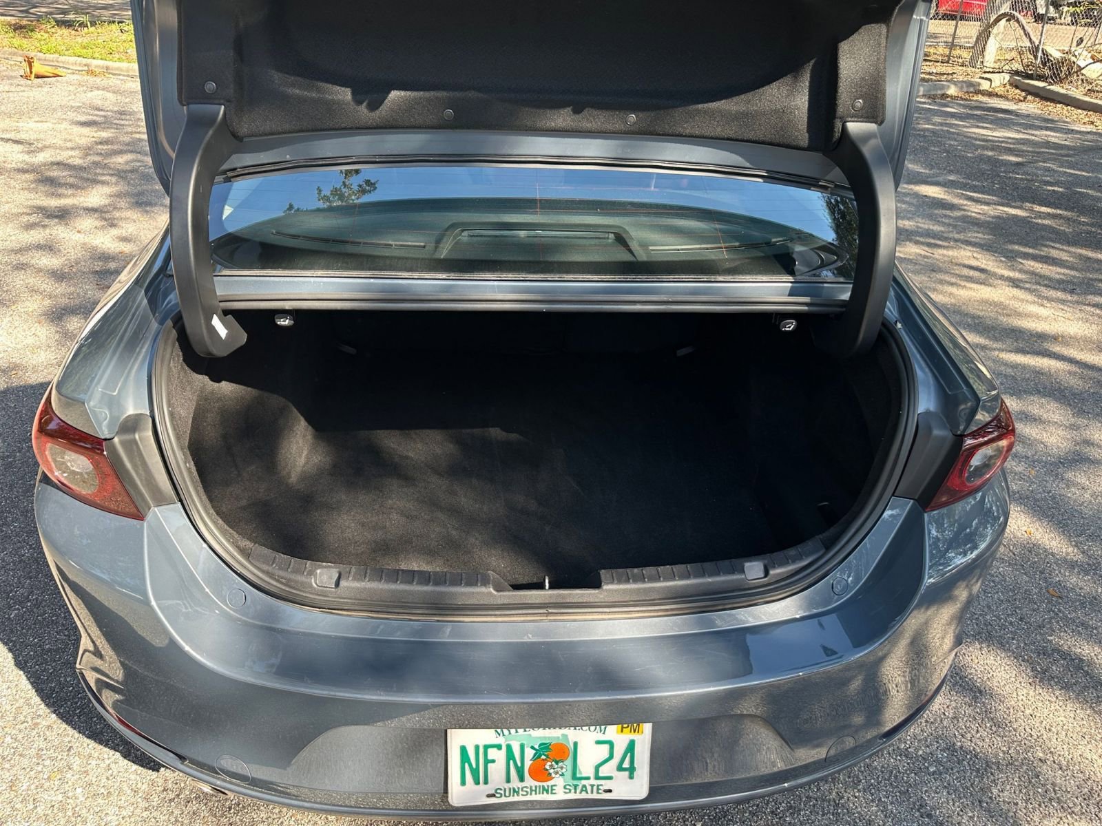 Thumbnail: 2025 Mazda Mazda3 - 24