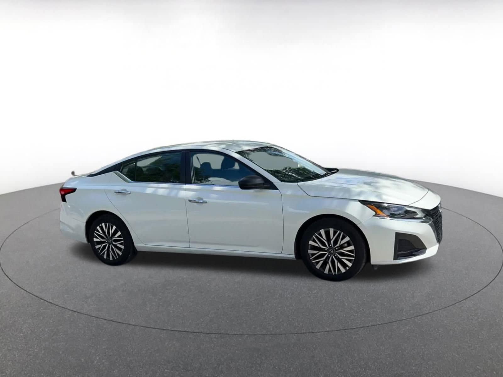 Thumbnail: 2024 Nissan Altima - 2