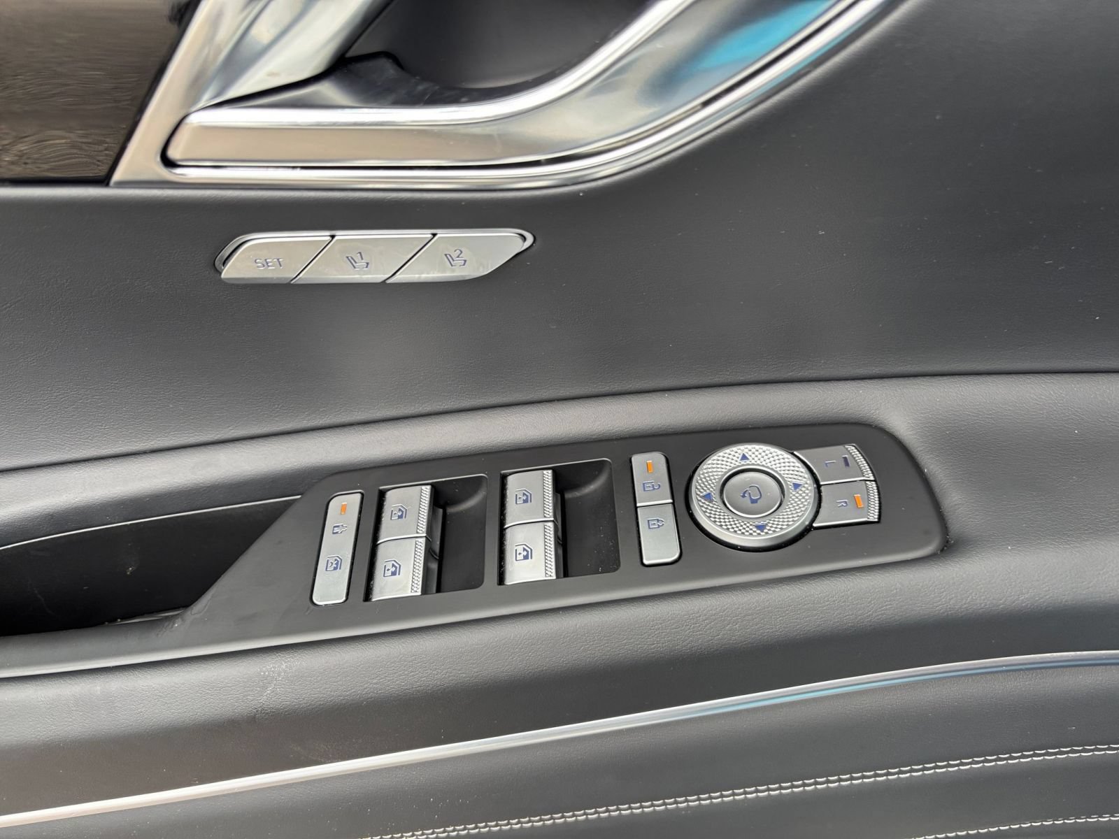 Thumbnail: 2026 Genesis GV80 - 18
