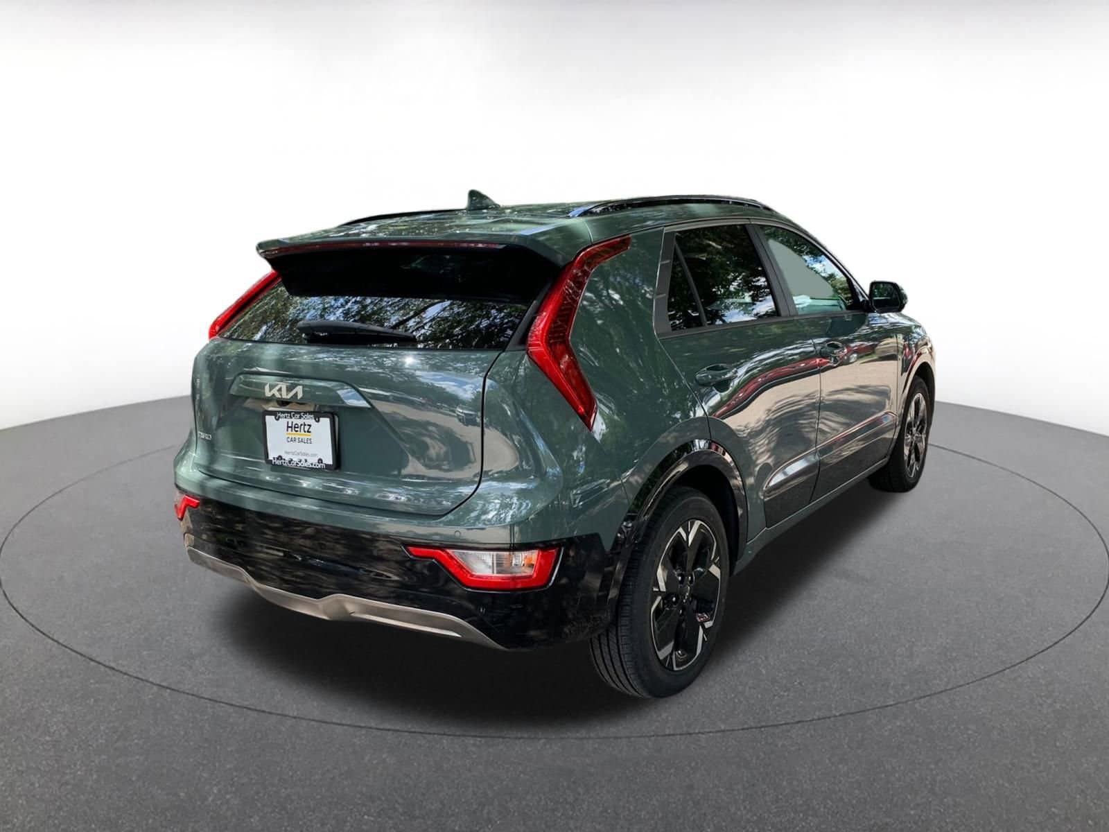 Thumbnail: 2023 Kia Niro - 7
