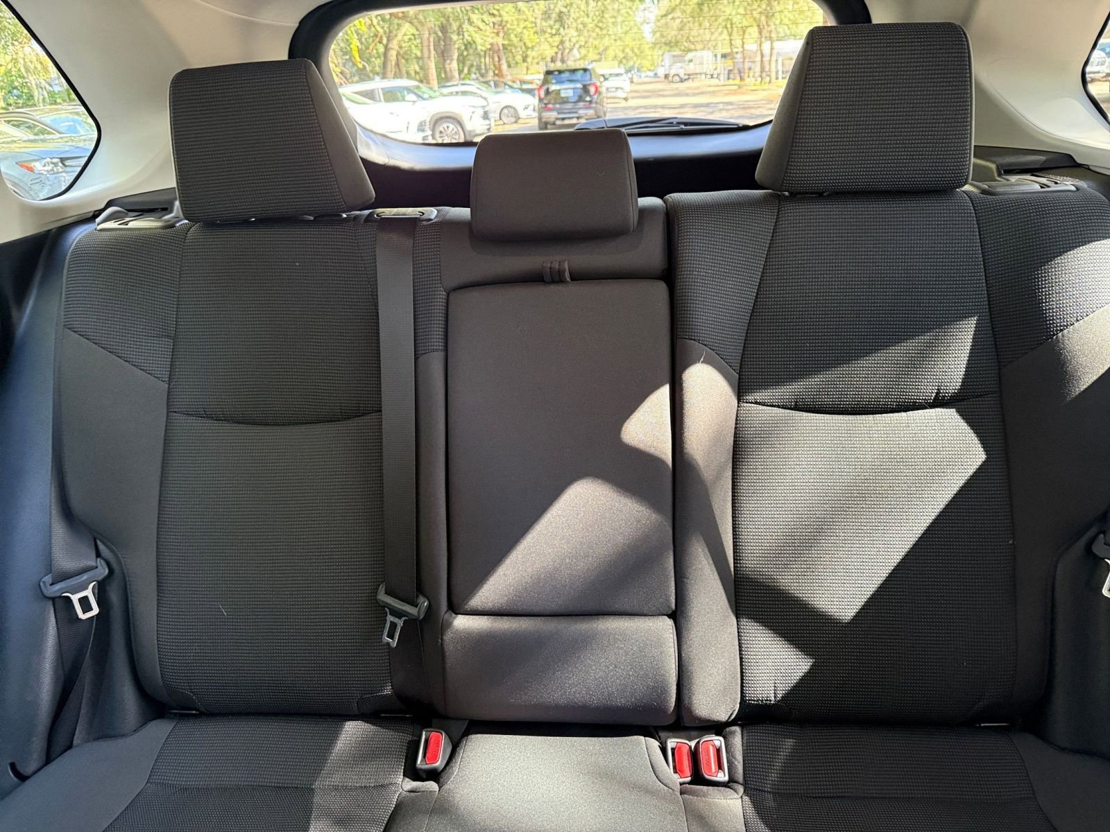 Thumbnail: 2025 Toyota RAV4 - 32