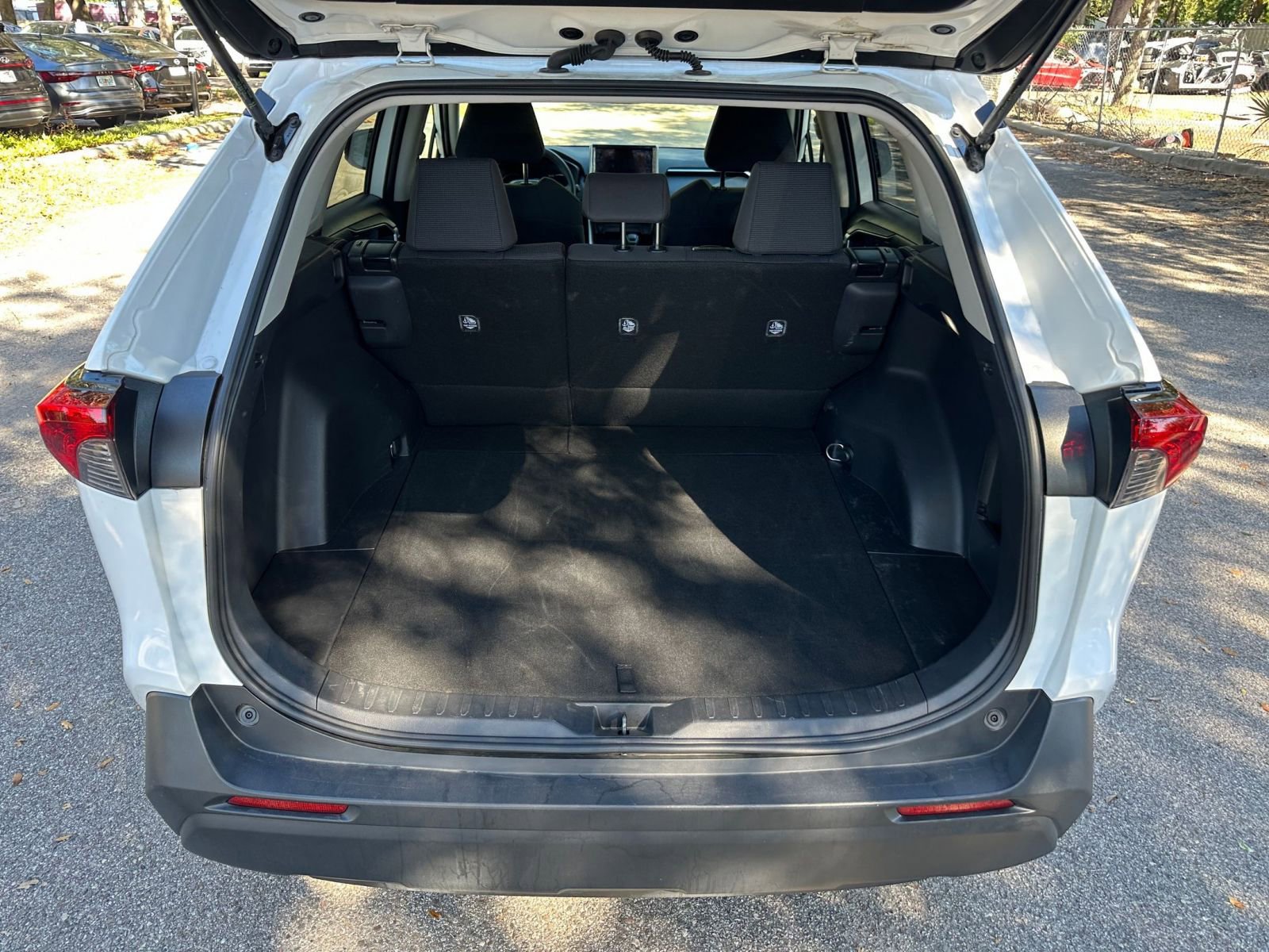 Thumbnail: 2025 Toyota RAV4 - 24