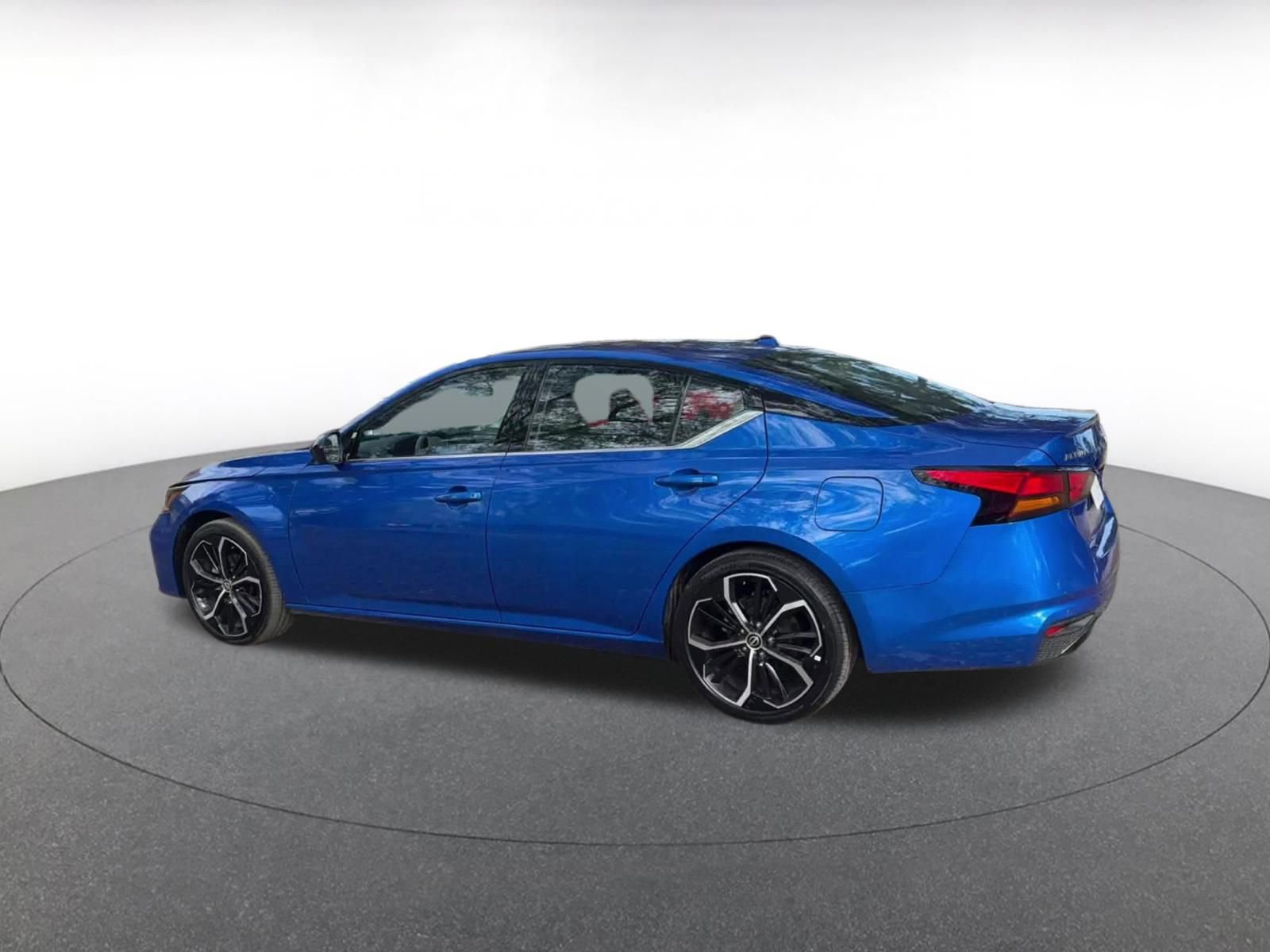 Thumbnail: 2025 Nissan Altima - 10