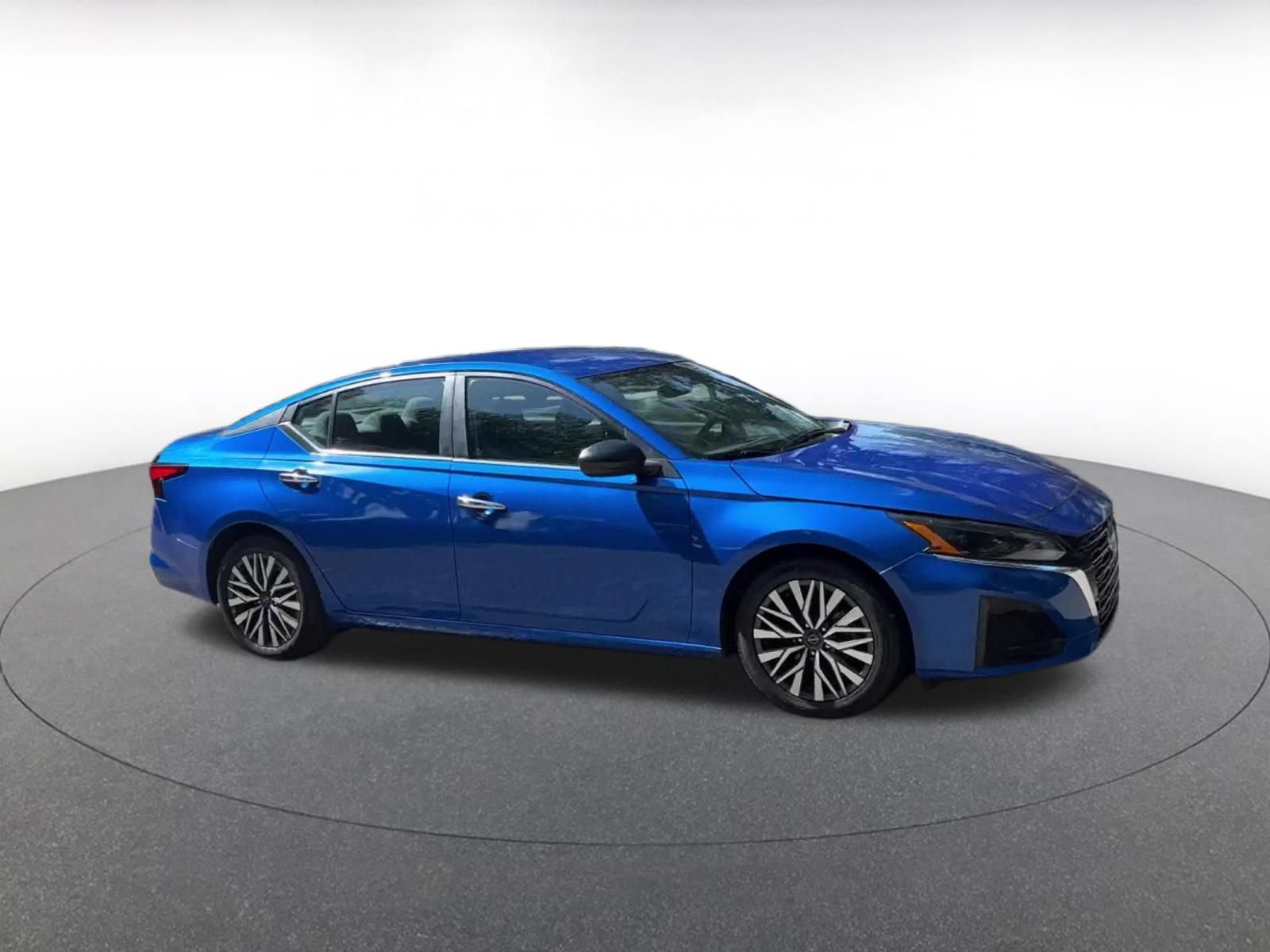 Thumbnail: 2025 Nissan Altima - 2