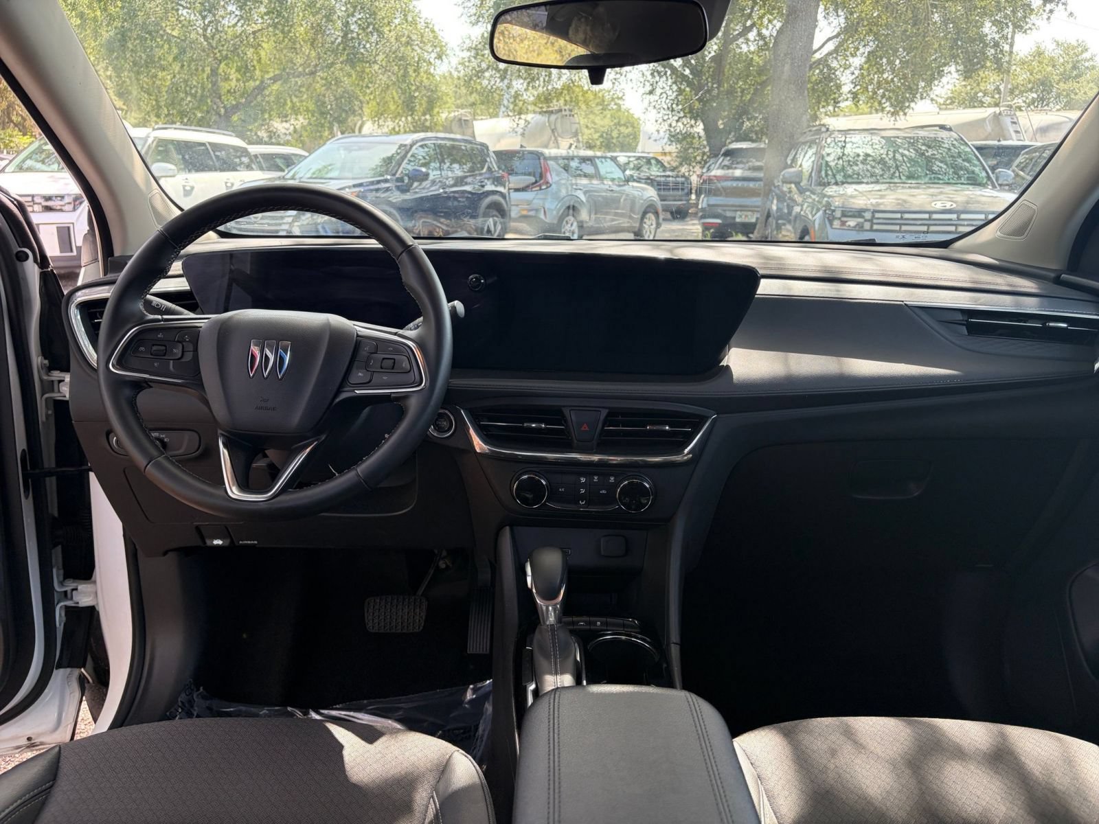 Thumbnail: 2025 Buick Encore GX - 32