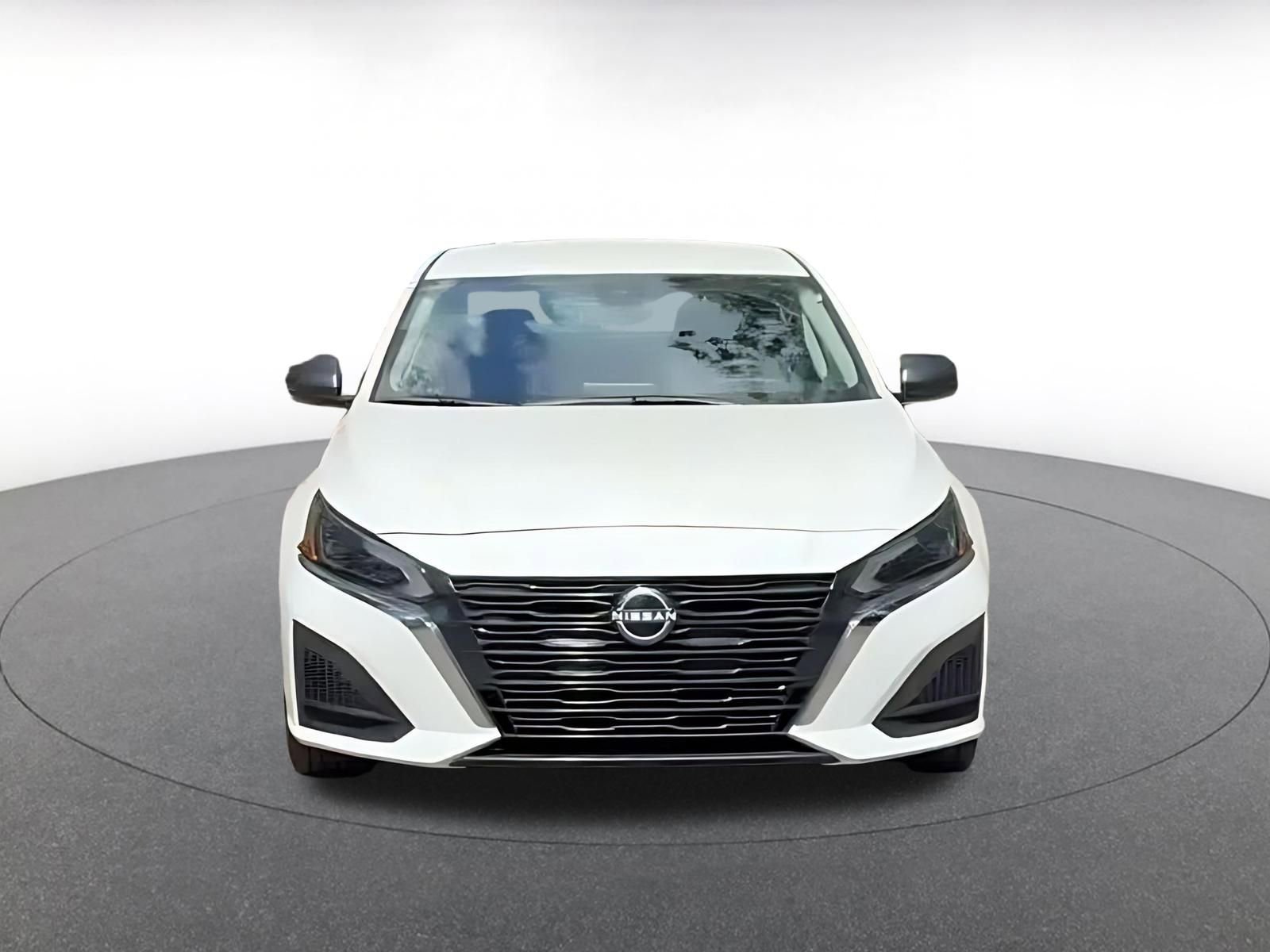 Thumbnail: 2025 Nissan Altima - 4
