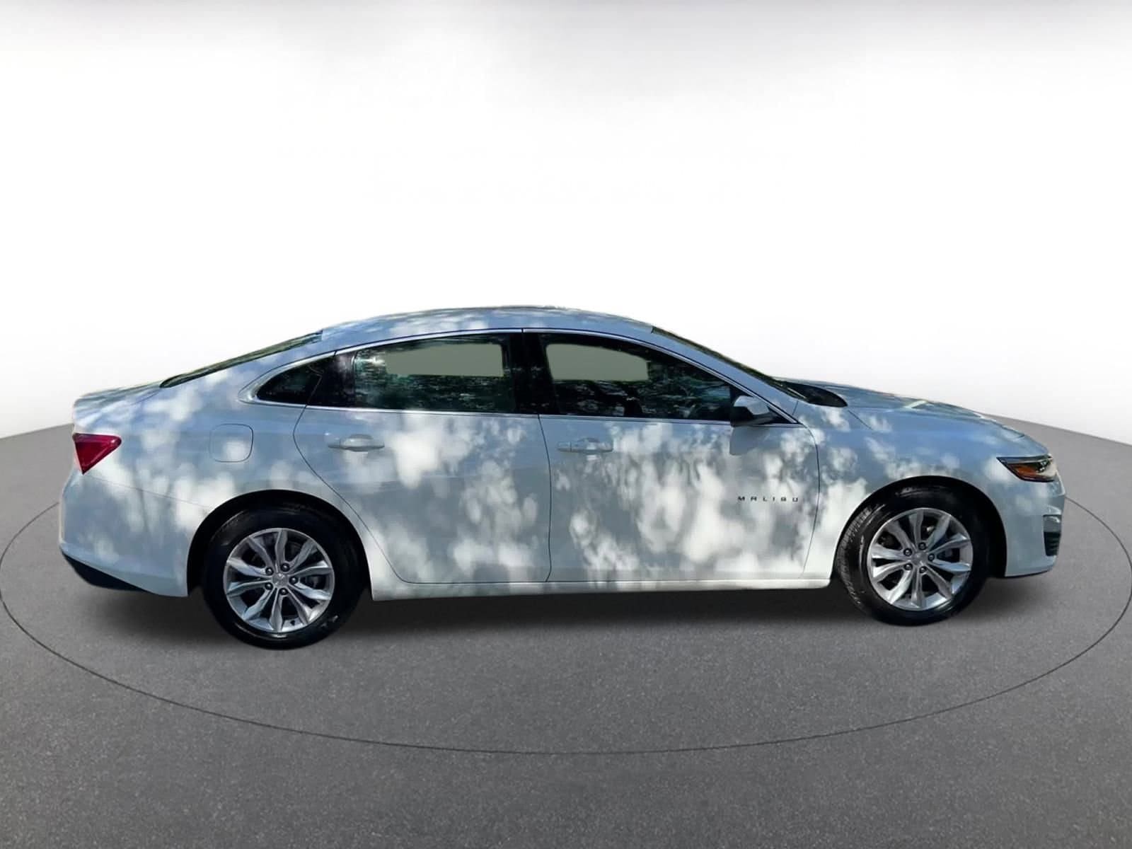 Thumbnail: 2023 Chevrolet Malibu - 16