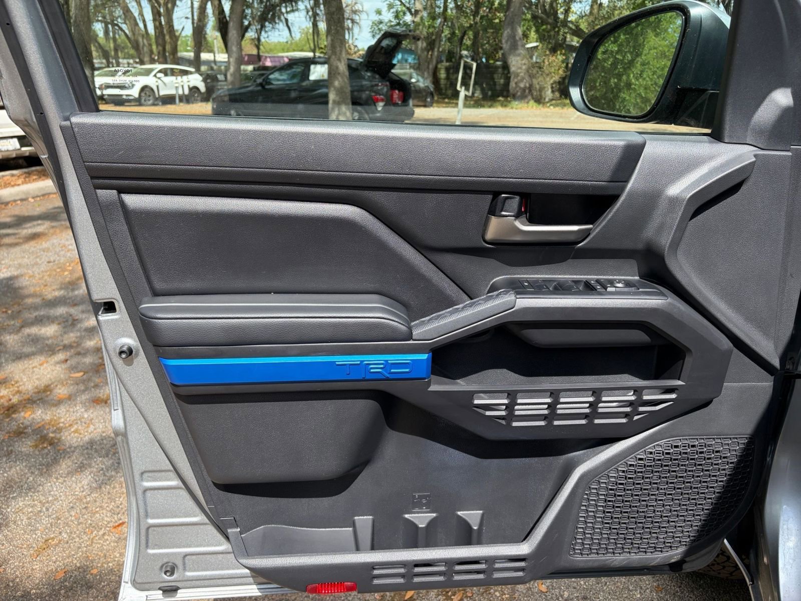 Thumbnail: 2025 Toyota Tacoma - 18