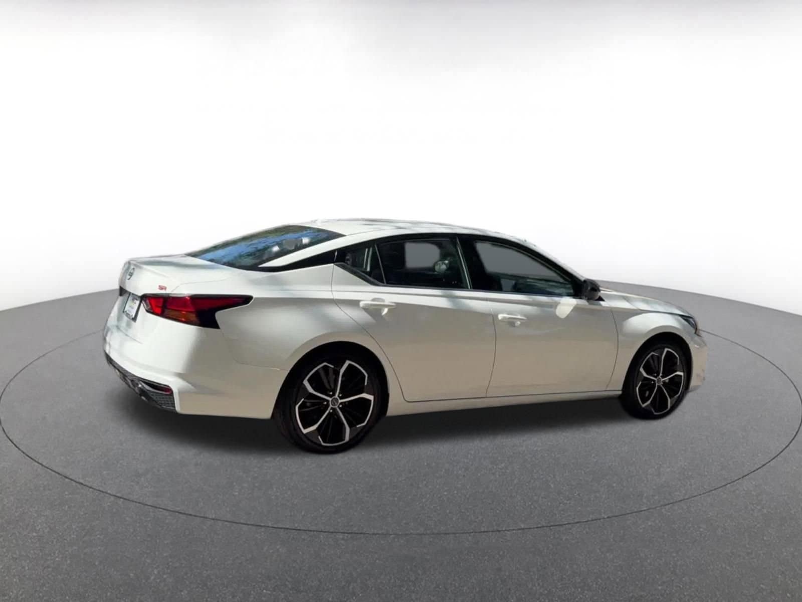 Thumbnail: 2025 Nissan Altima - 15