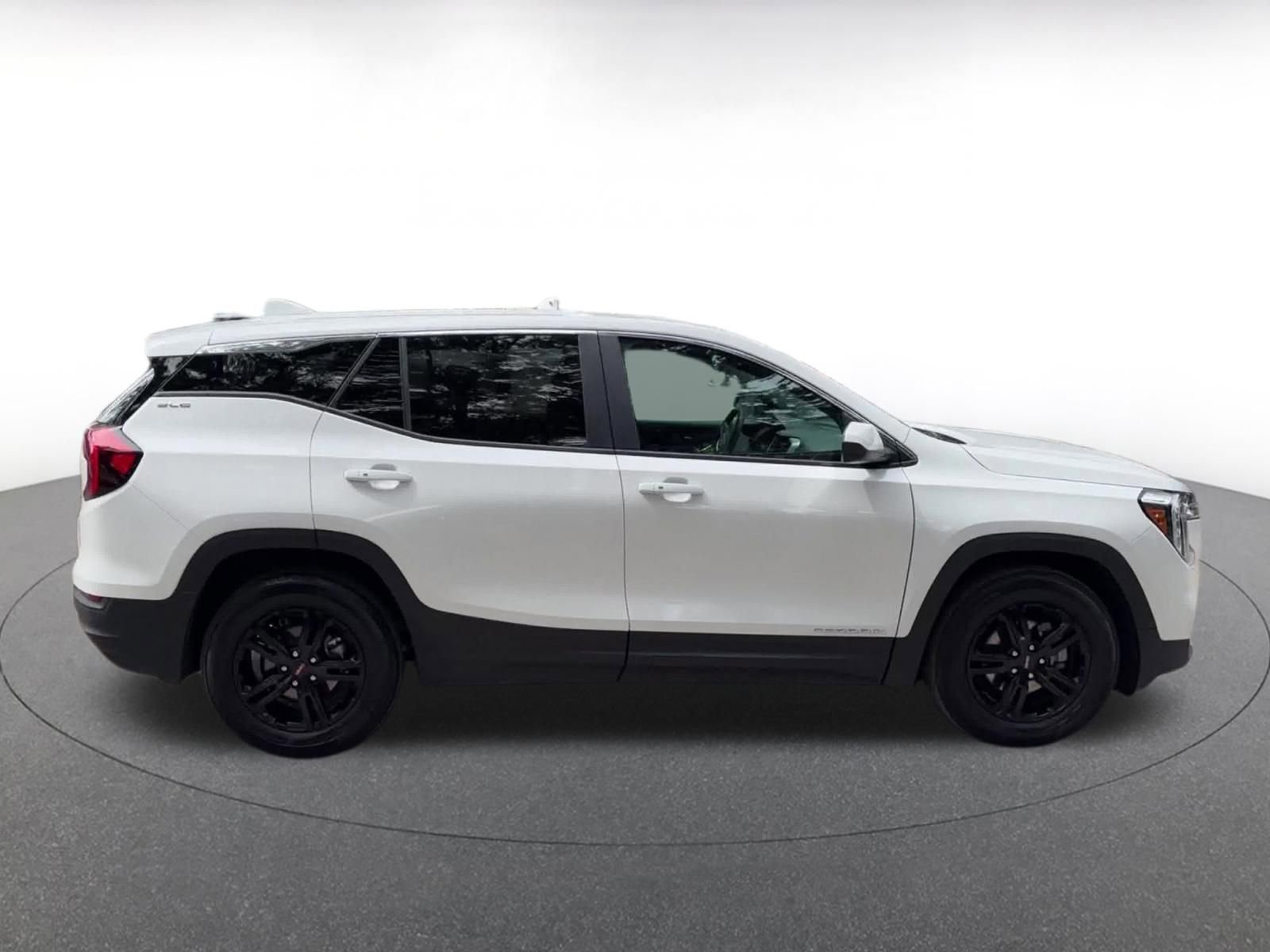 Thumbnail: 2024 GMC Terrain - 16