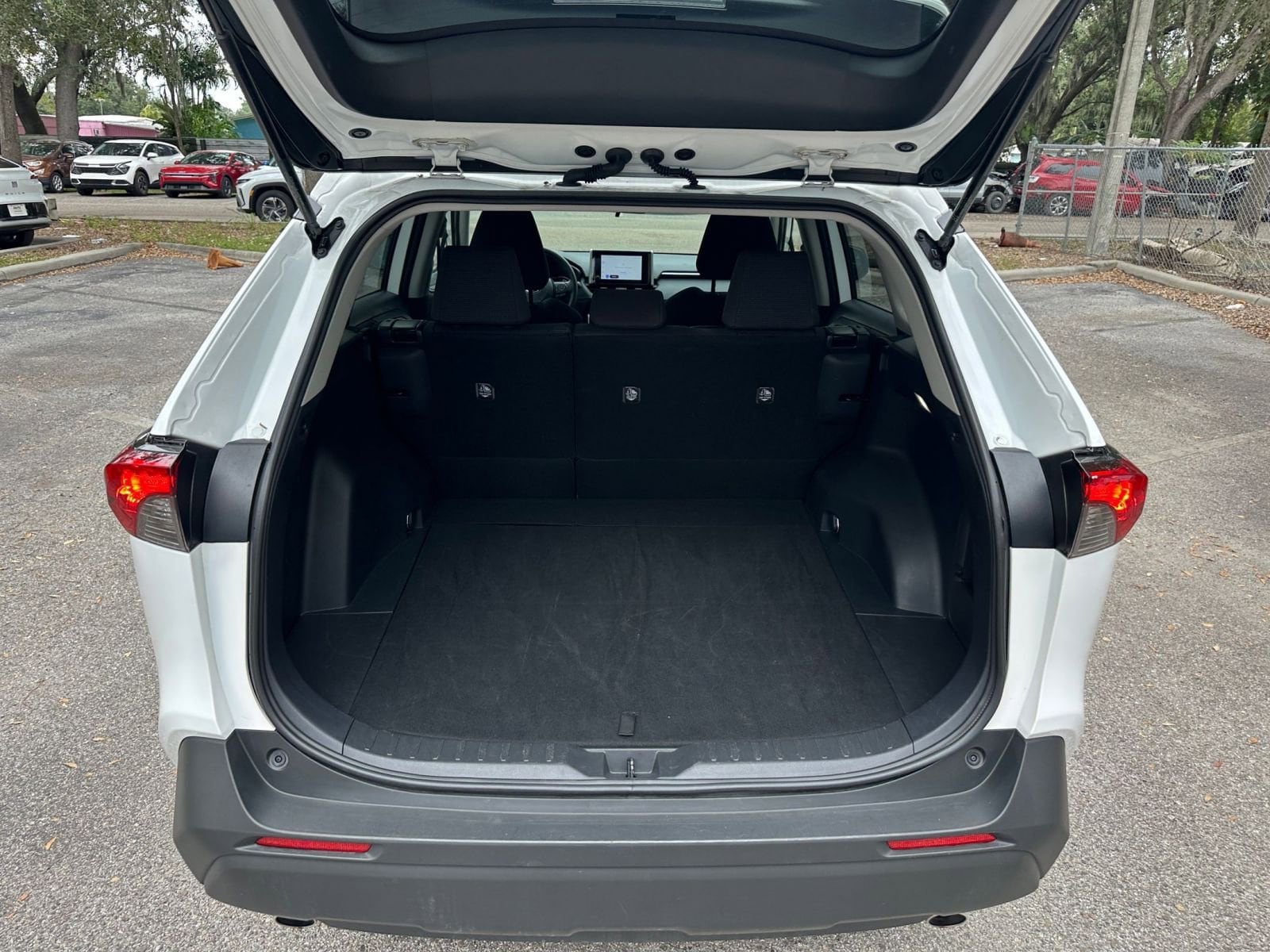 Thumbnail: 2025 Toyota RAV4 - 24