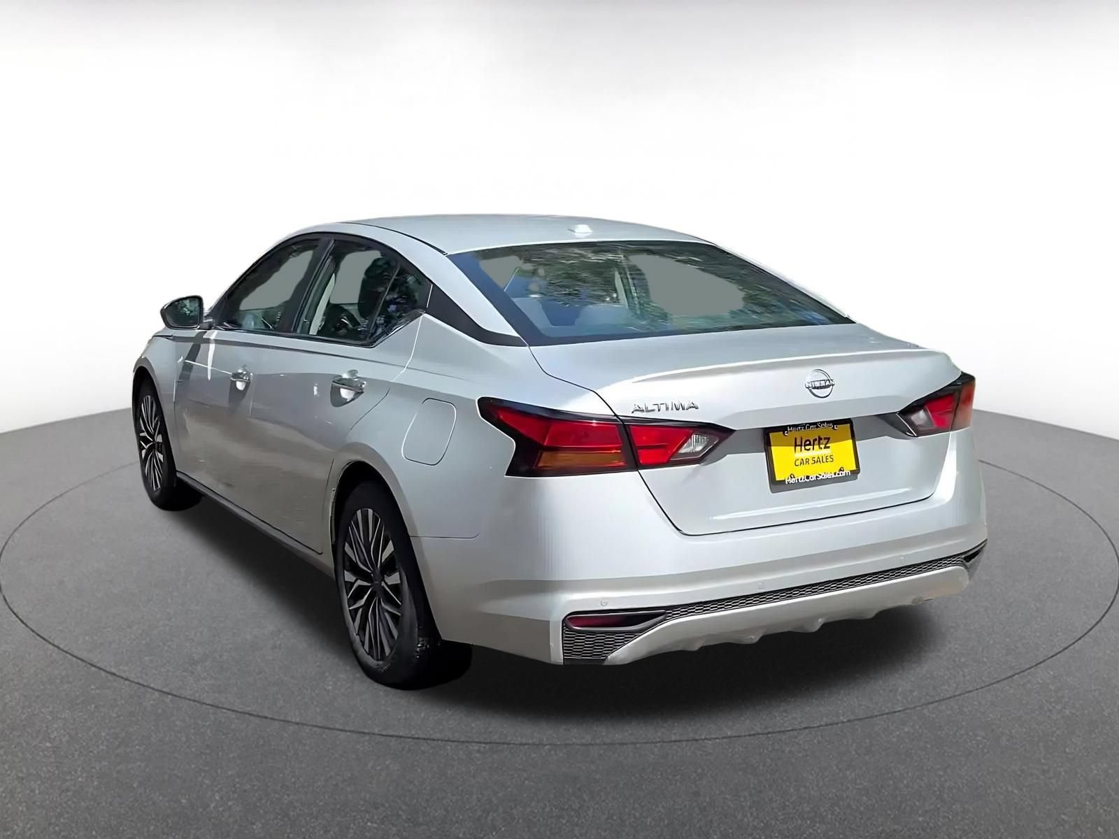 Thumbnail: 2025 Nissan Altima - 11