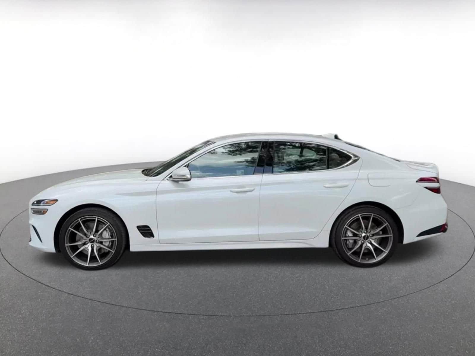 Thumbnail: 2025 Genesis G70 - 9