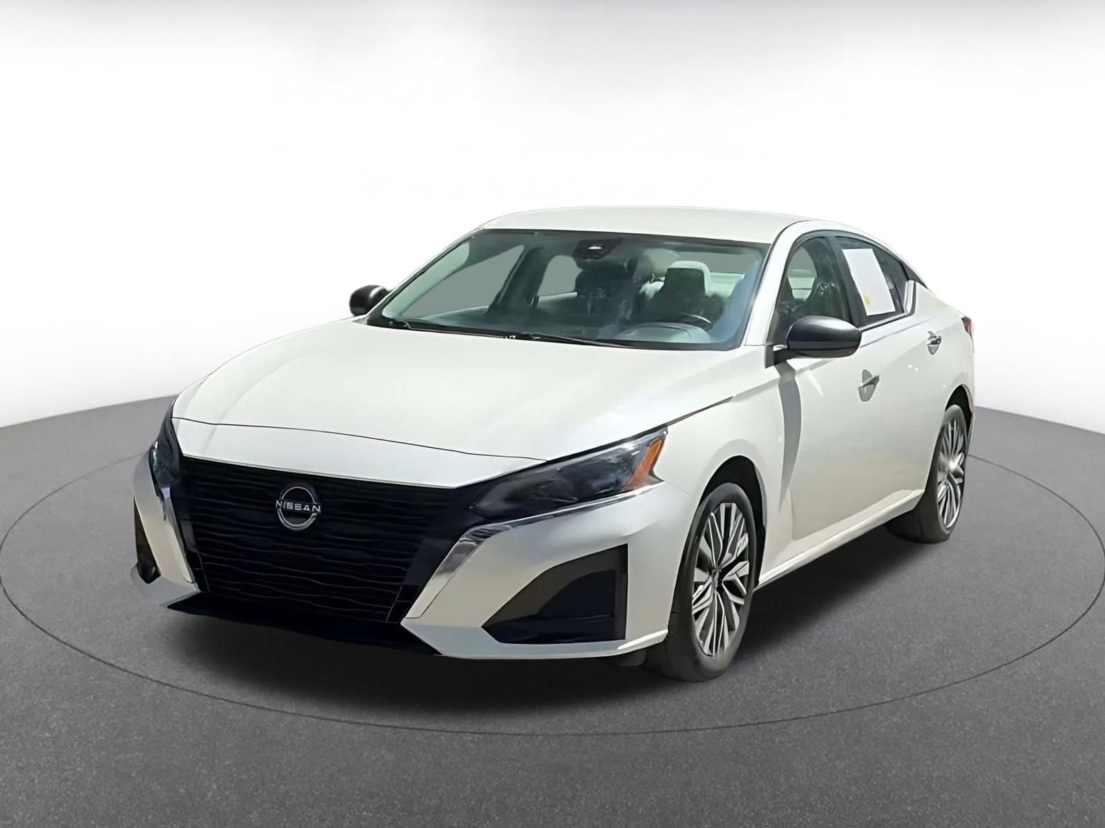 Thumbnail: 2025 Nissan Altima - 5