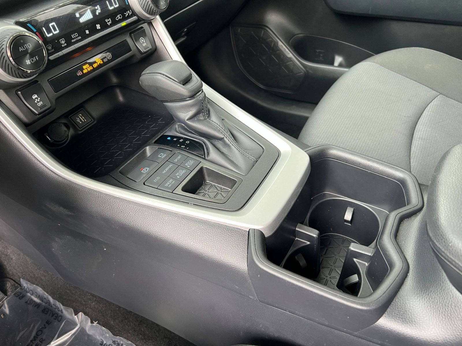 Thumbnail: 2025 Toyota RAV4 - 35