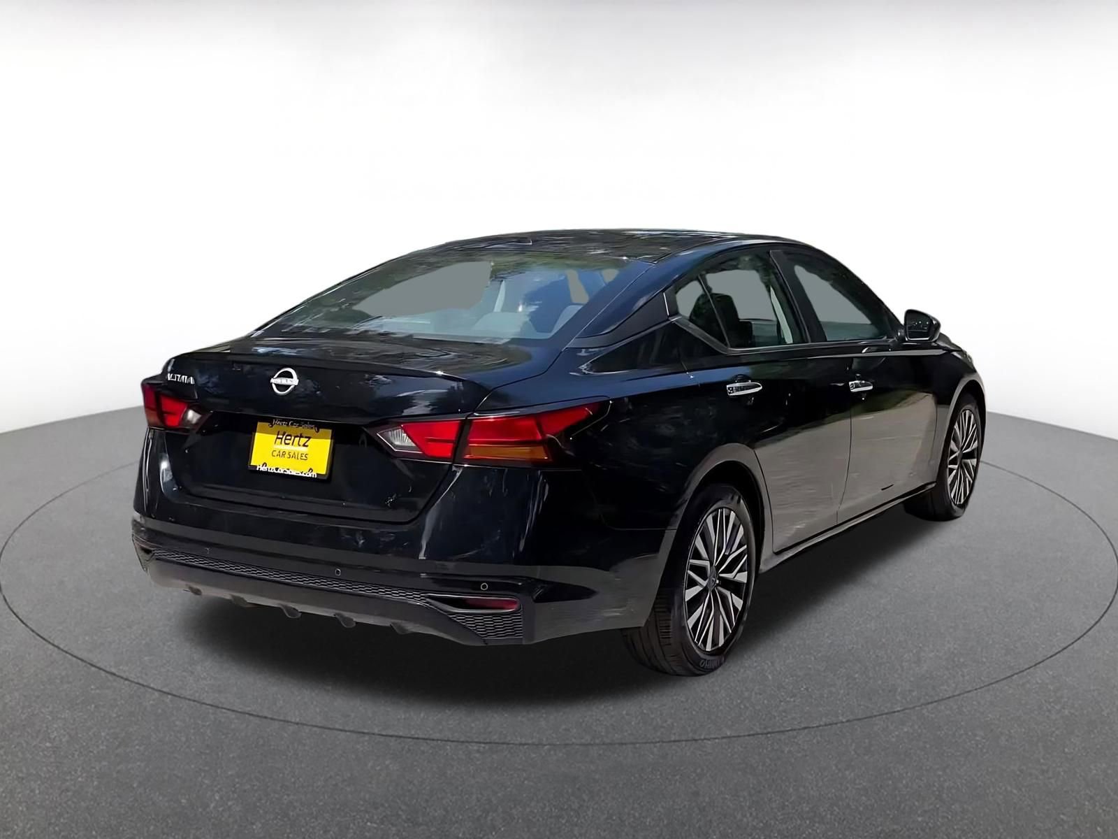 Thumbnail: 2025 Nissan Altima - 20