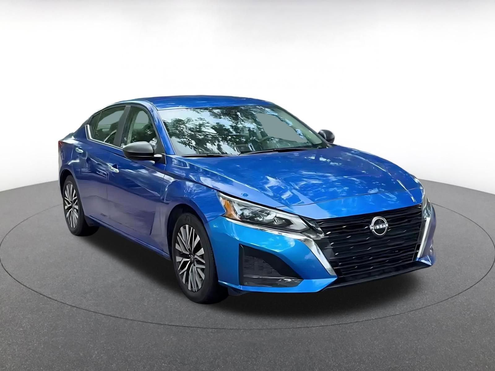 Thumbnail: 2025 Nissan Altima - 3