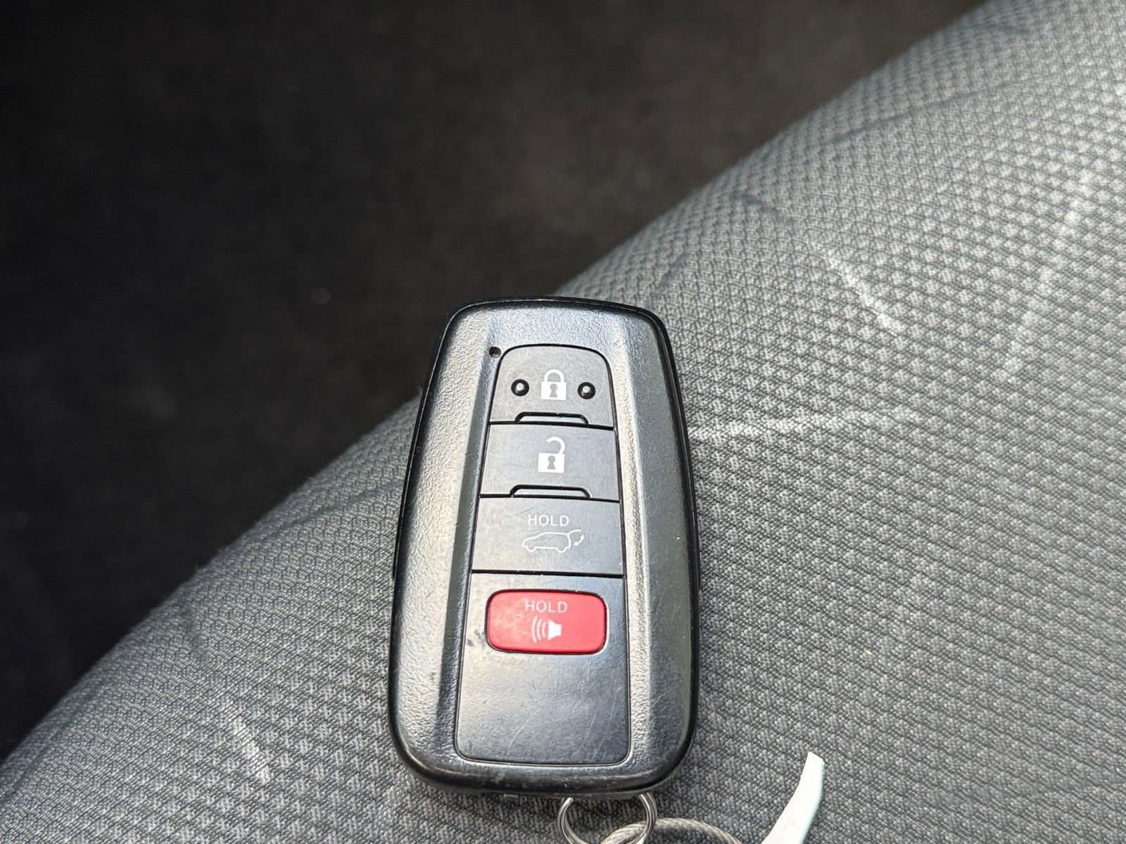 Thumbnail: 2025 Toyota RAV4 - 18