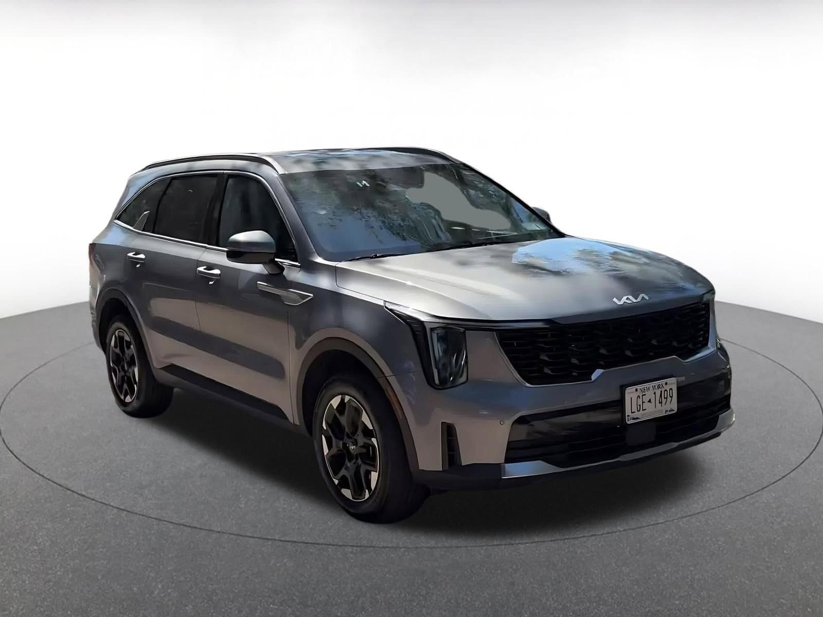 Thumbnail: 2024 Kia Sorento - 3