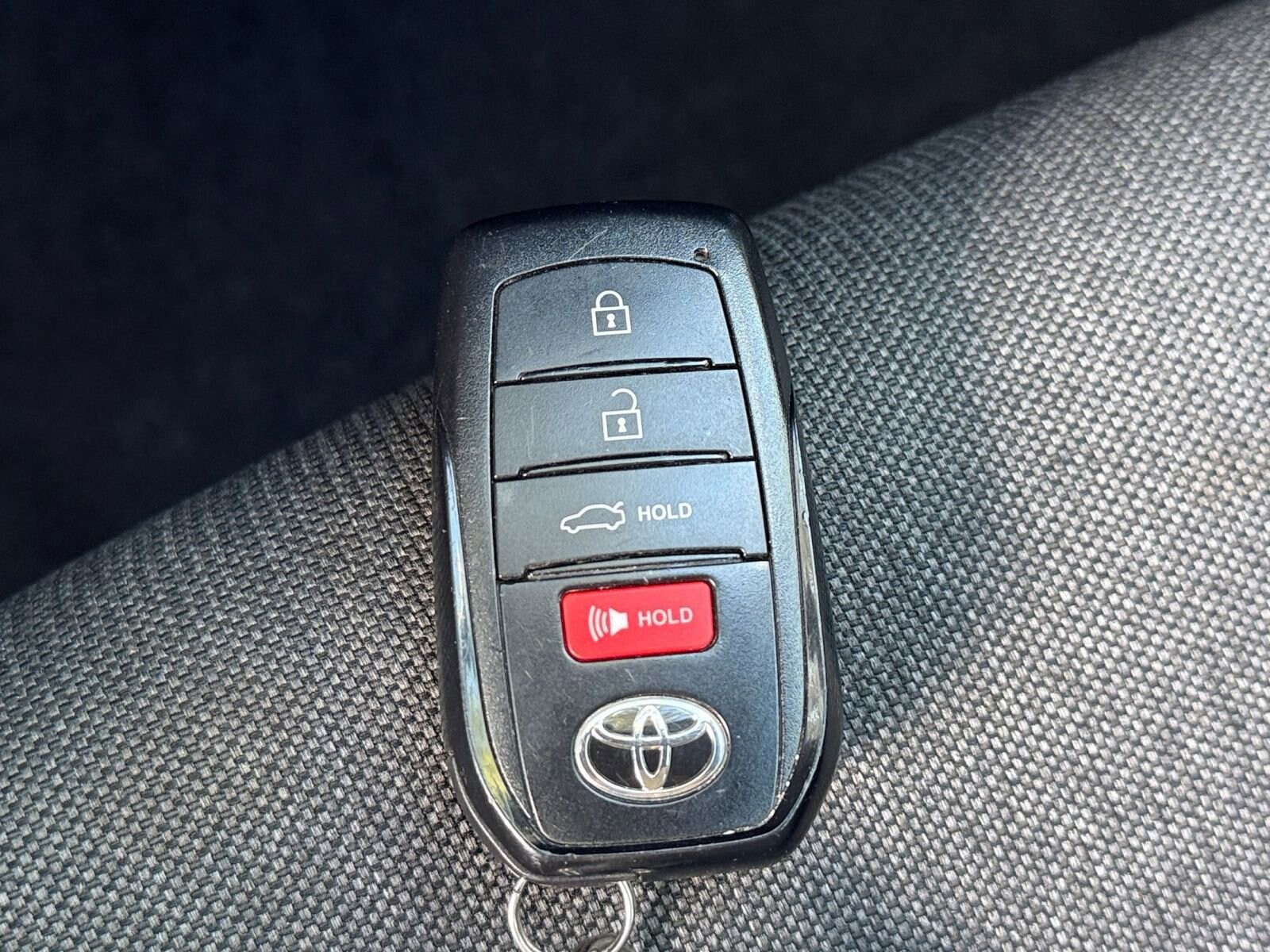 Thumbnail: 2025 Toyota Camry - 18