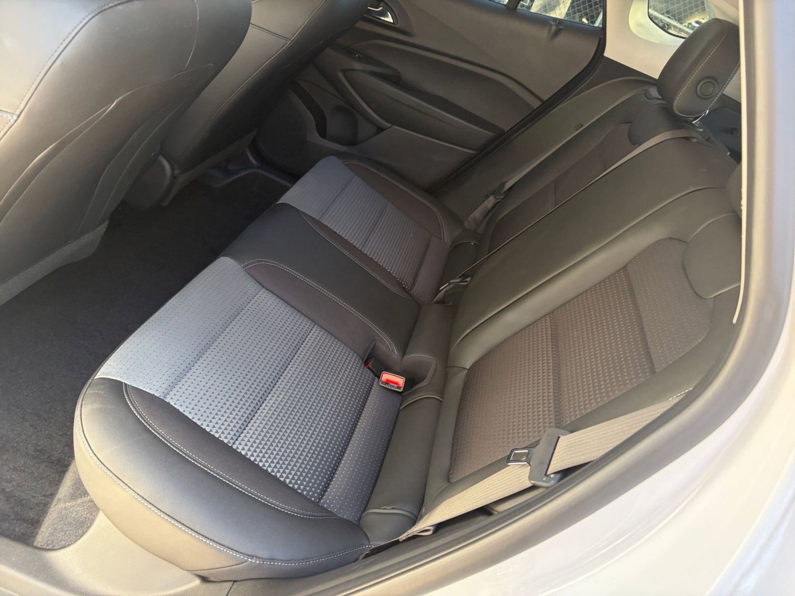 Thumbnail: 2025 Chevrolet Trax - 33