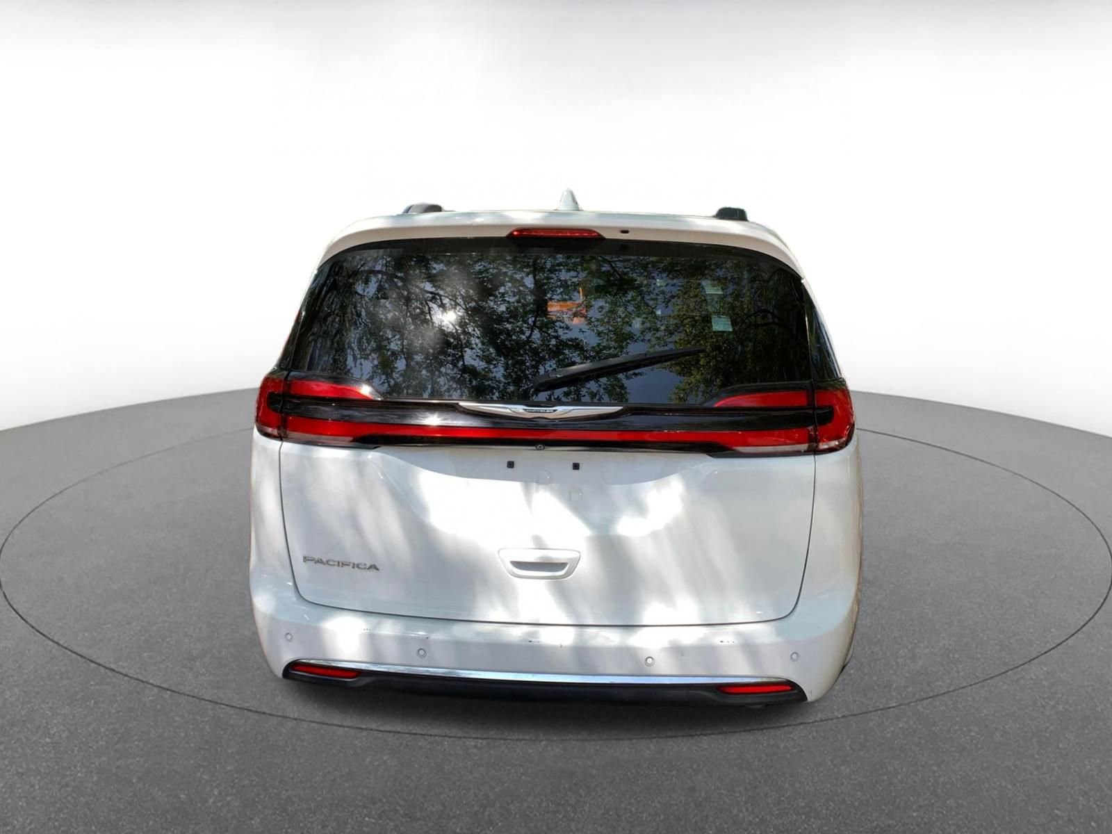 Thumbnail: 2022 Chrysler Pacifica - 6