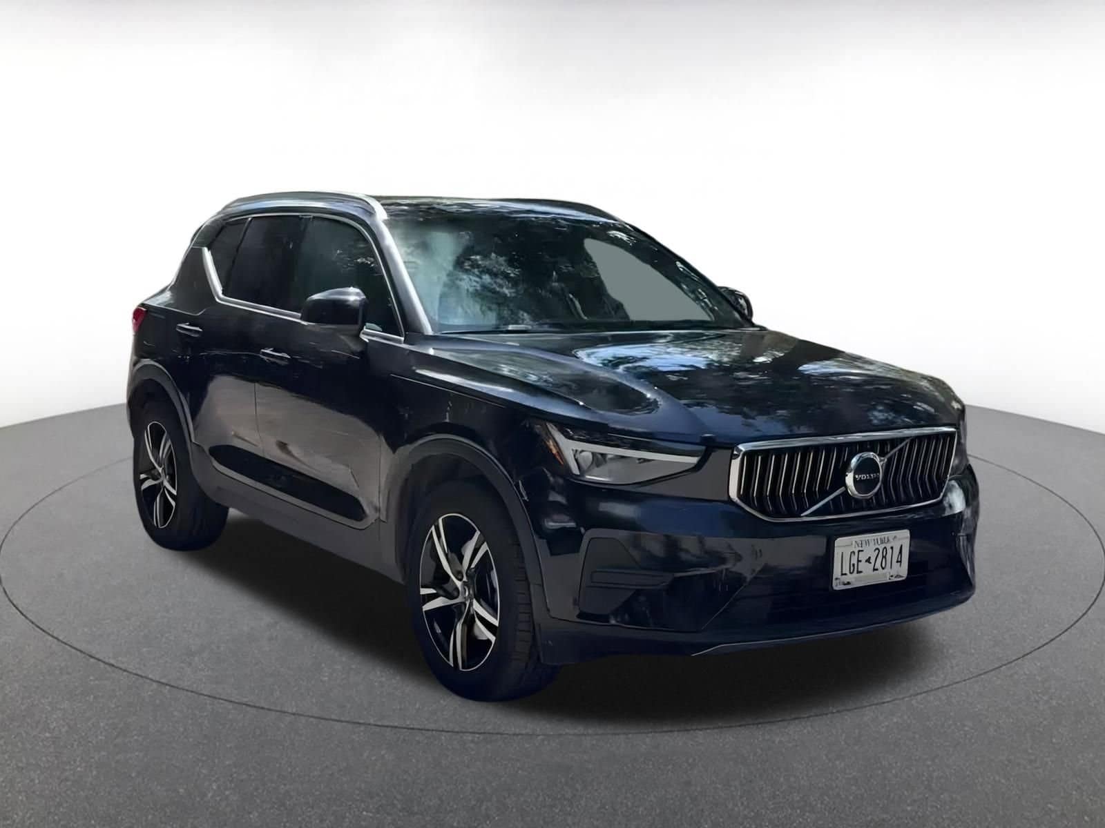 Thumbnail: 2024 Volvo XC40 - 3